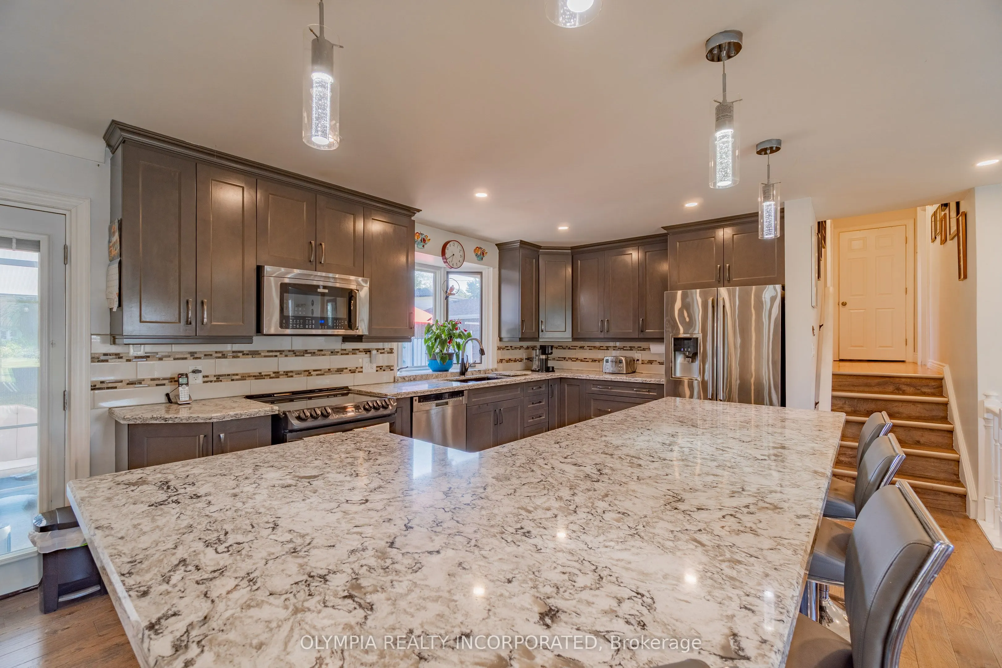 8133 Sarah Street
