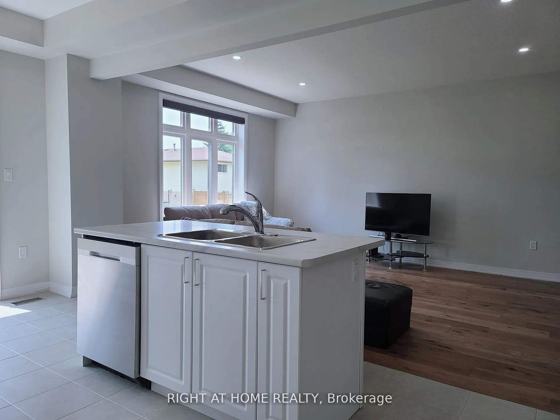 533A Grey Street