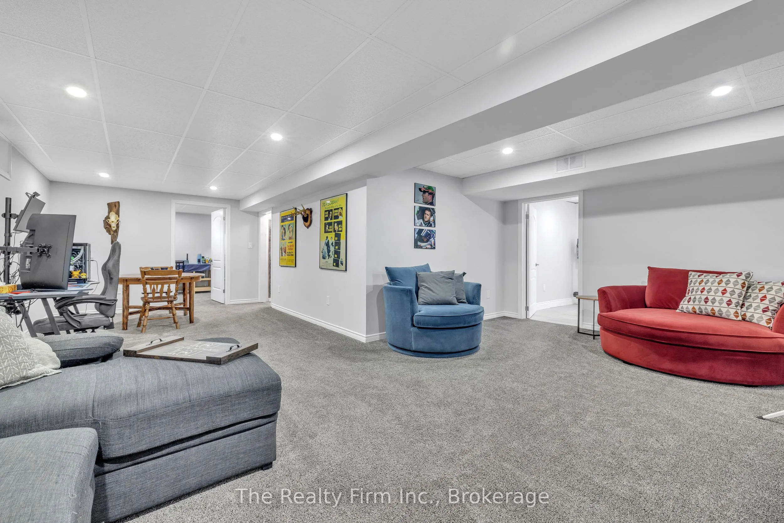 4 Tompkins Court