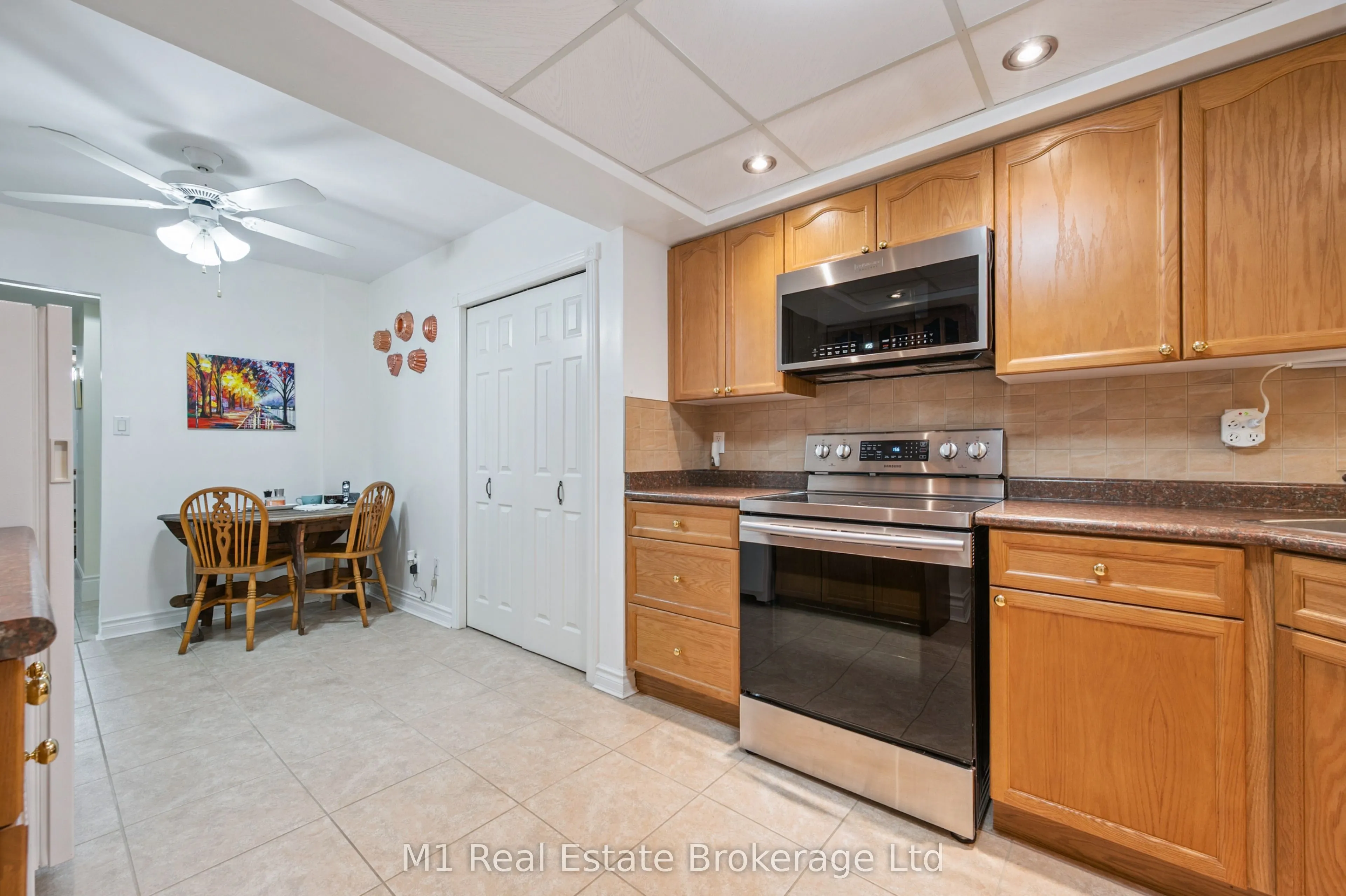 237 King Street W, #506