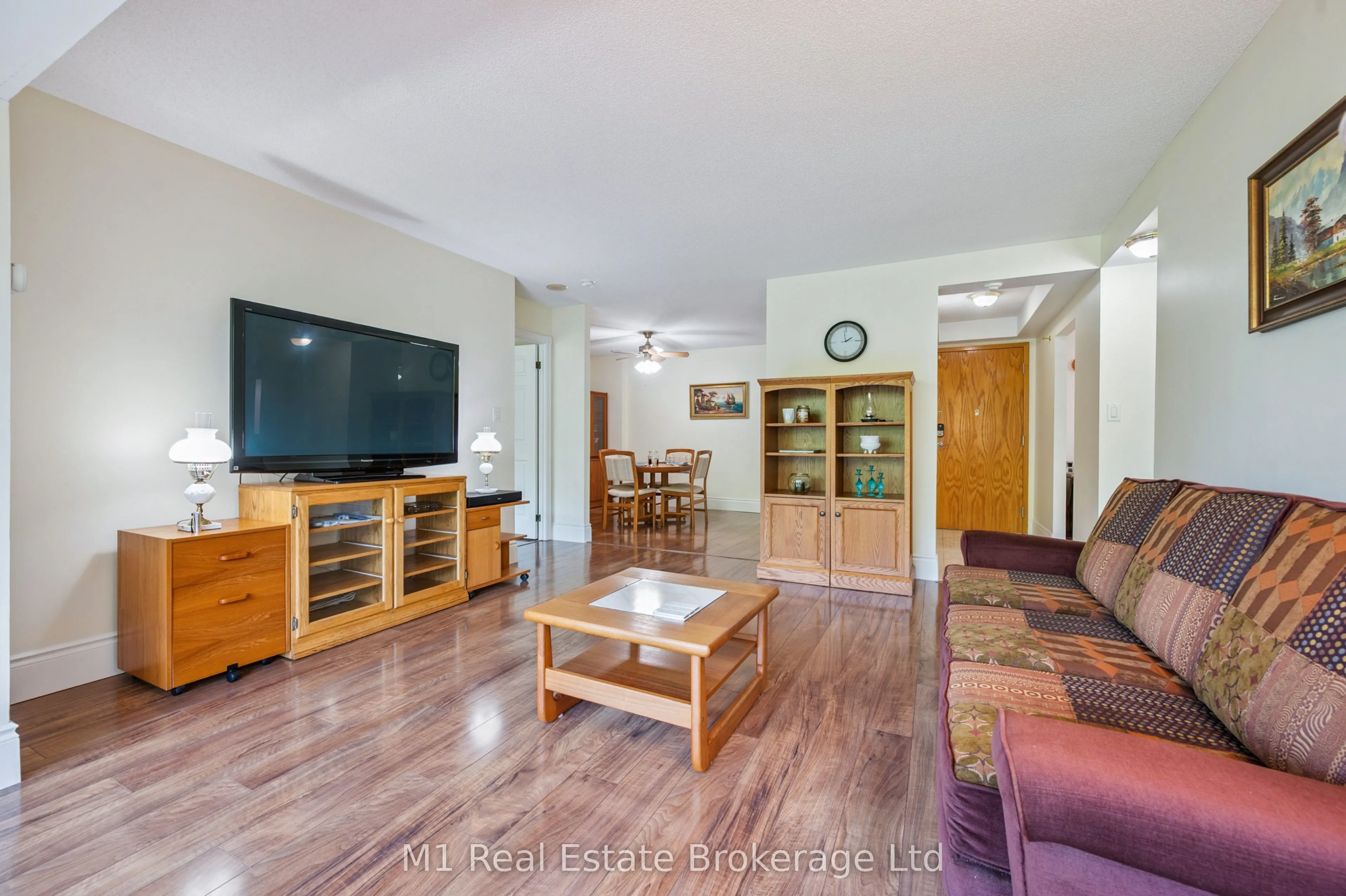 237 King Street W, #506