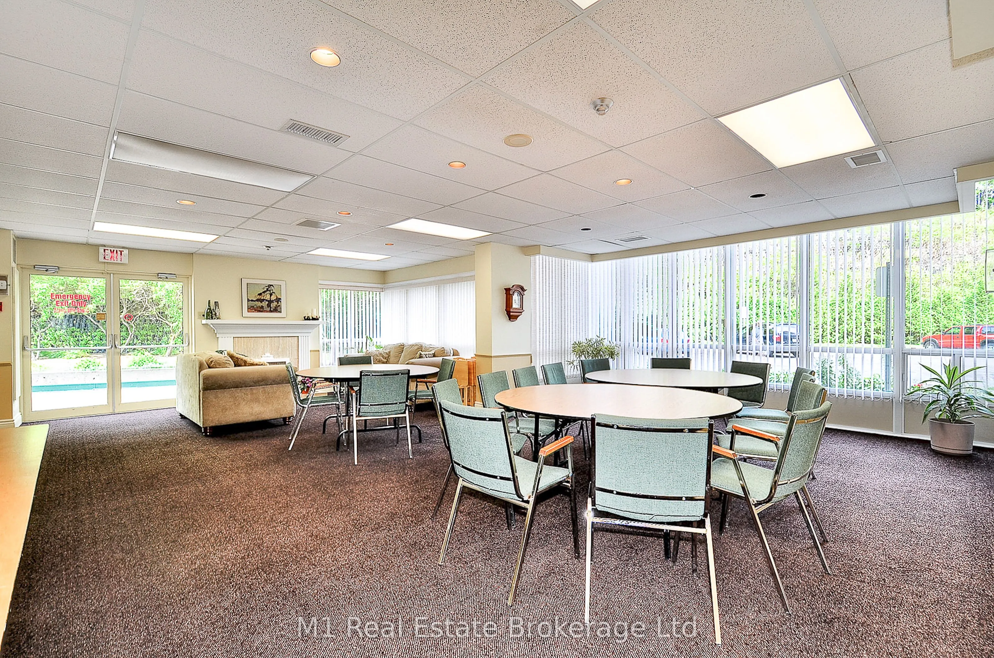 237 King Street W, #506