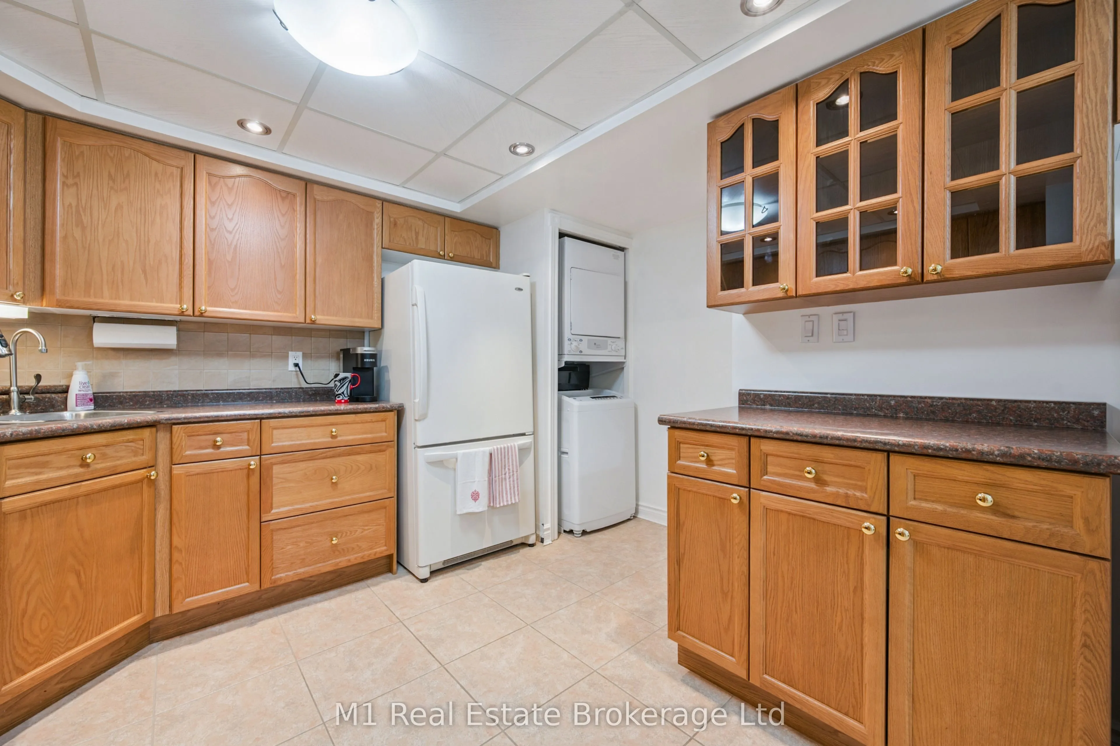 237 King Street W, #506