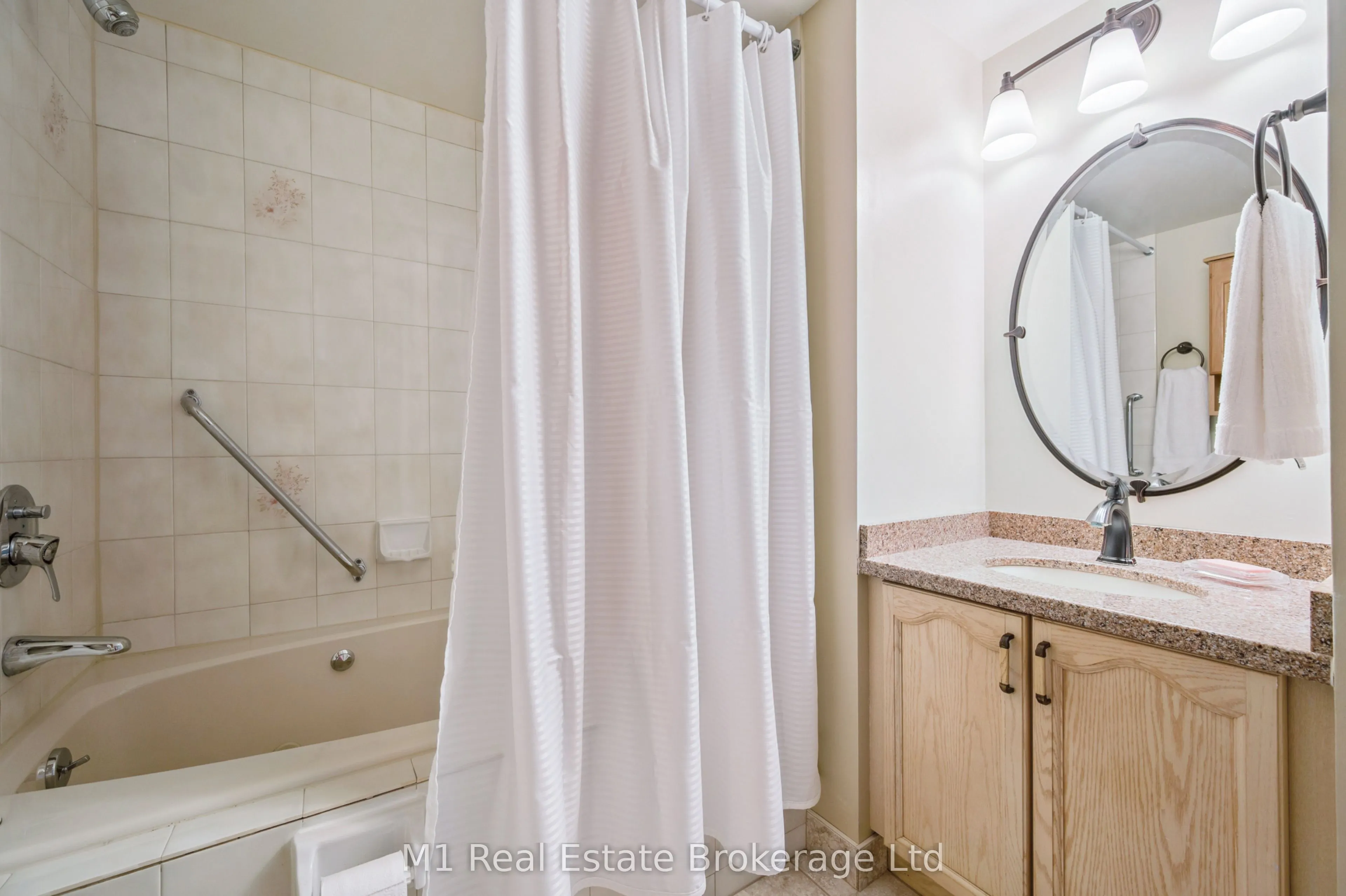 237 King Street W, #506
