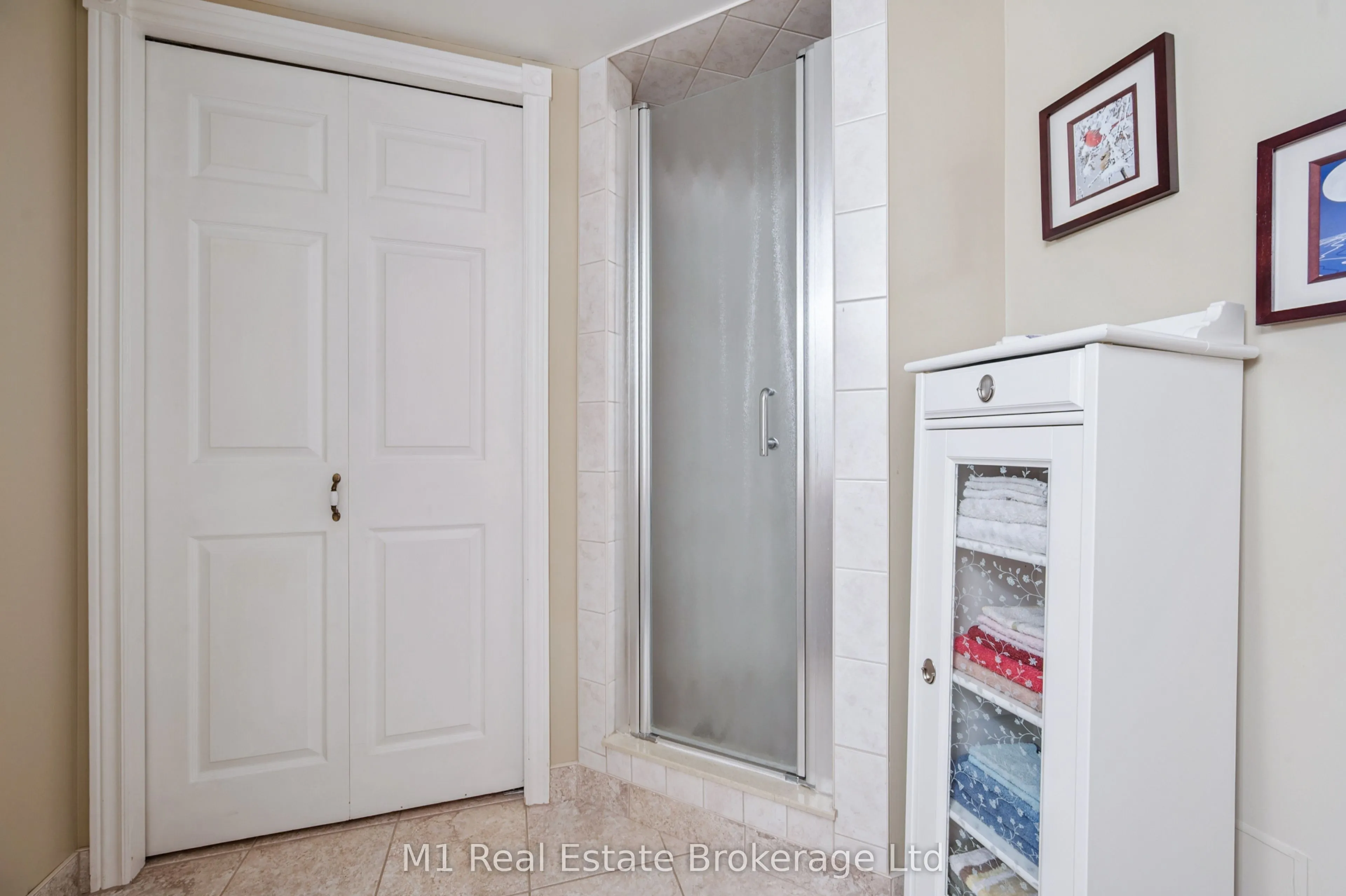 237 King Street W, #506