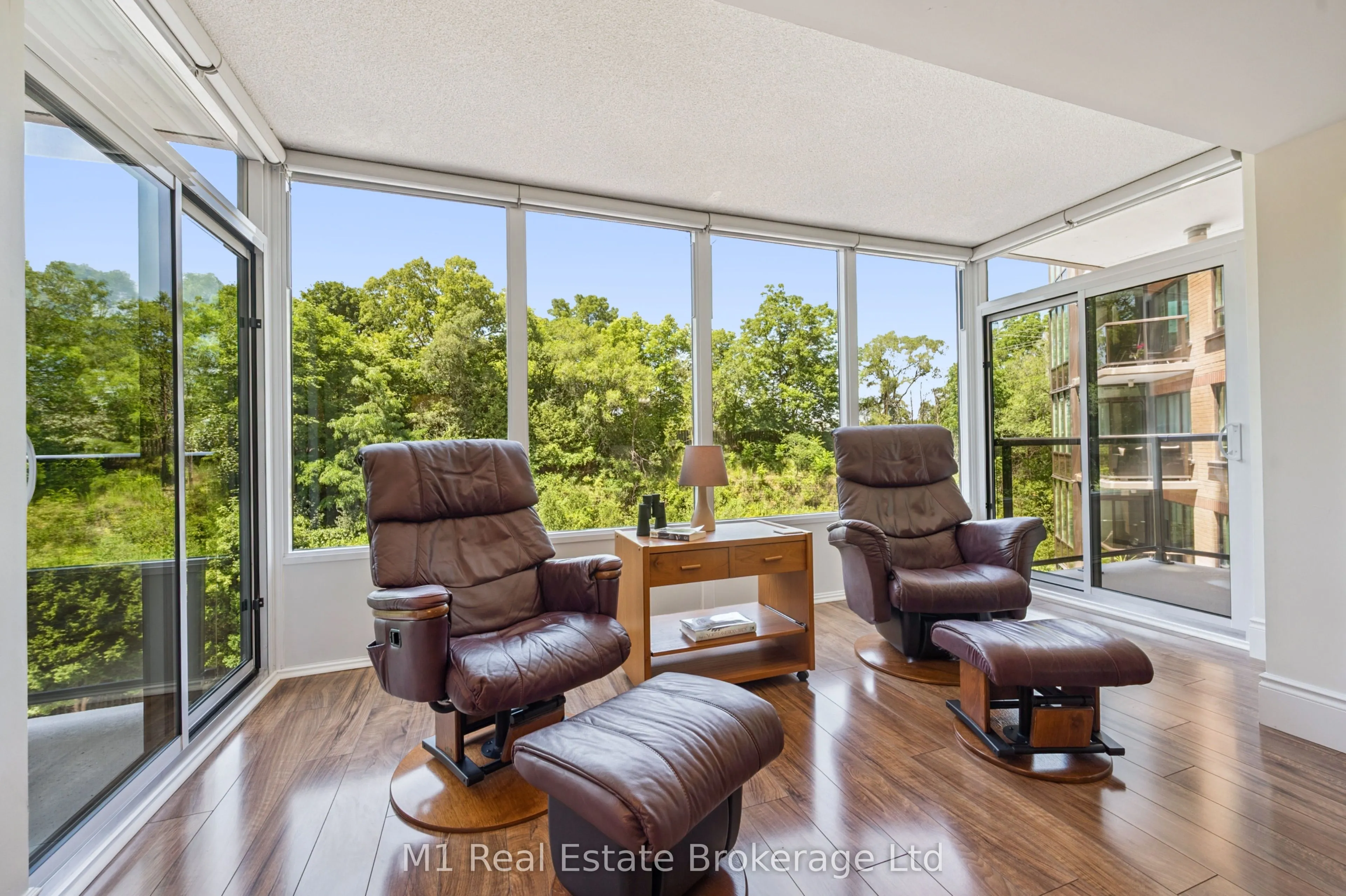 237 King Street W, #506