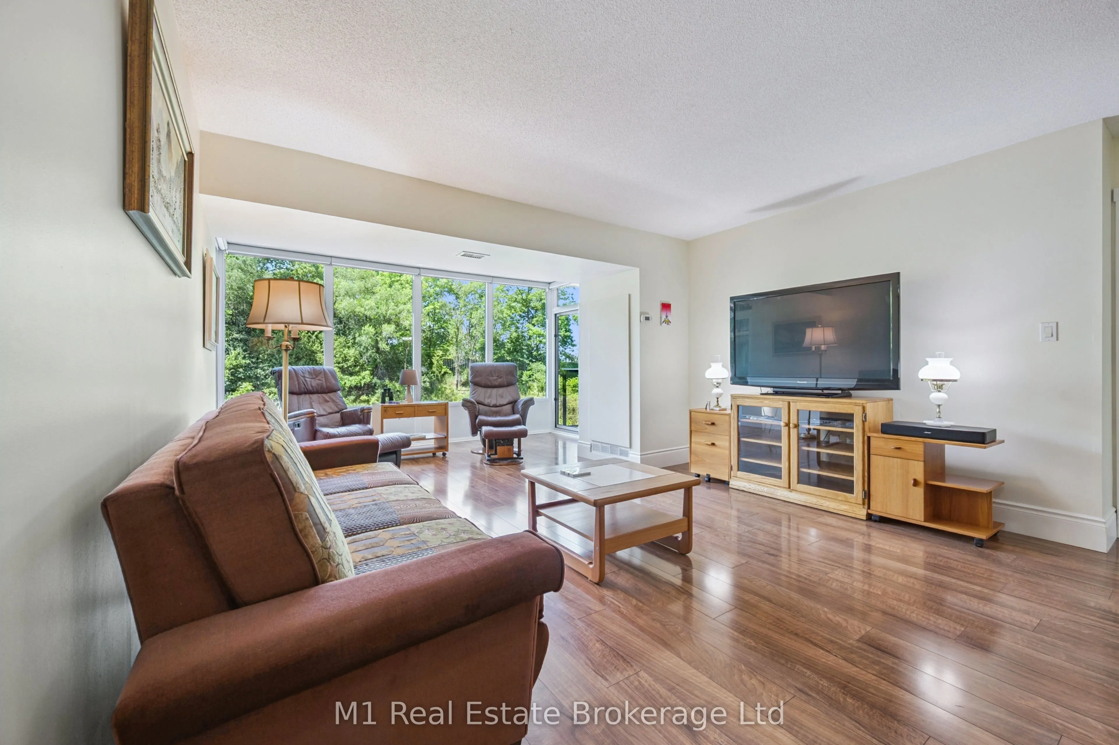 237 King Street W, #506