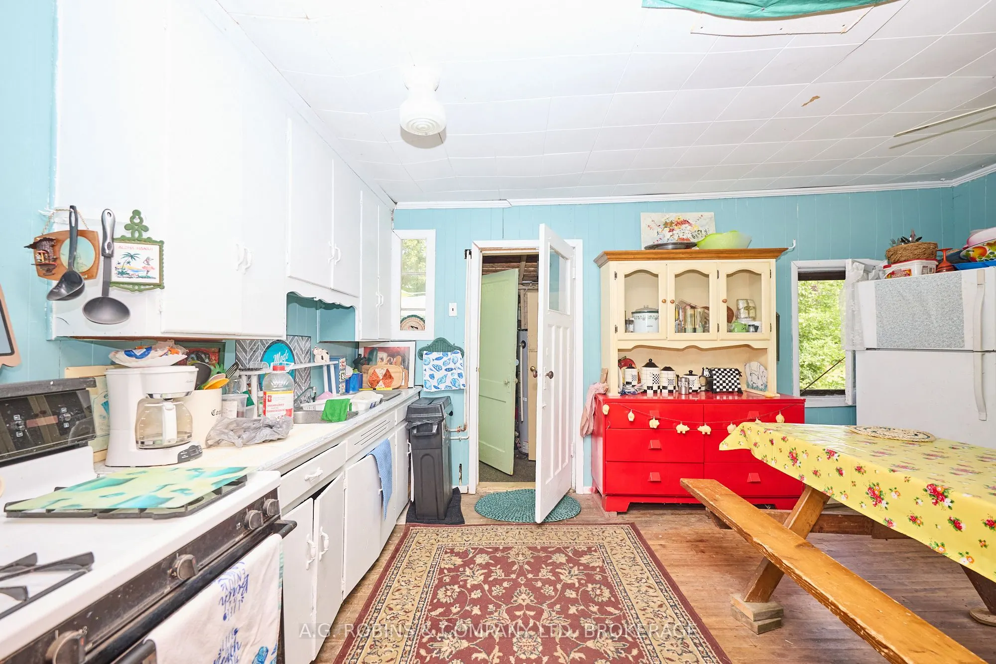 10598 Woodland Drive
