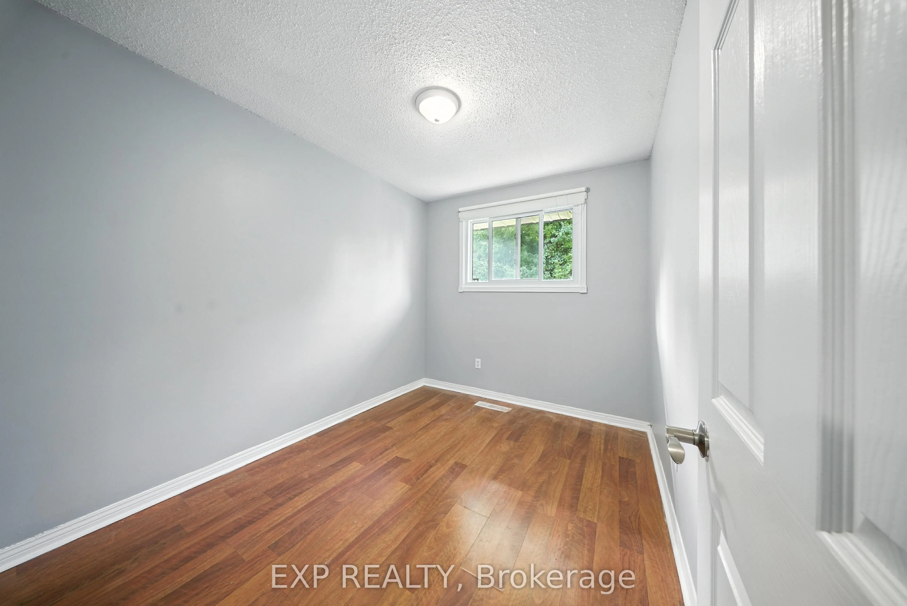 8 Woods End