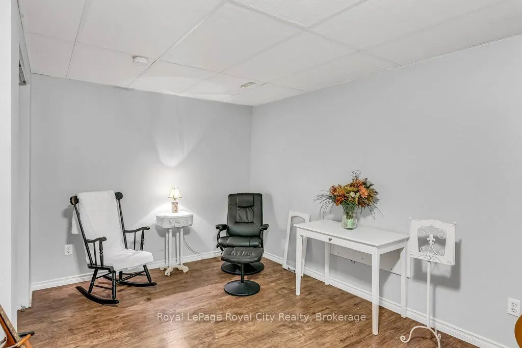 240 London Road W, #38