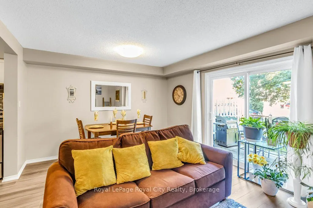 240 London Road W, #38