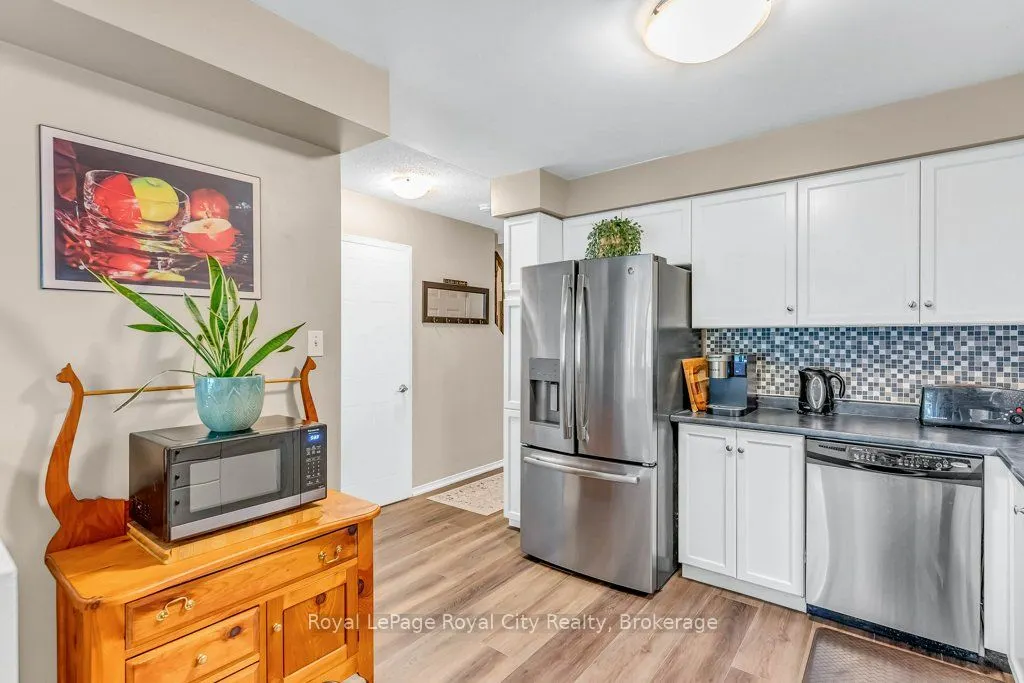240 London Road W, #38