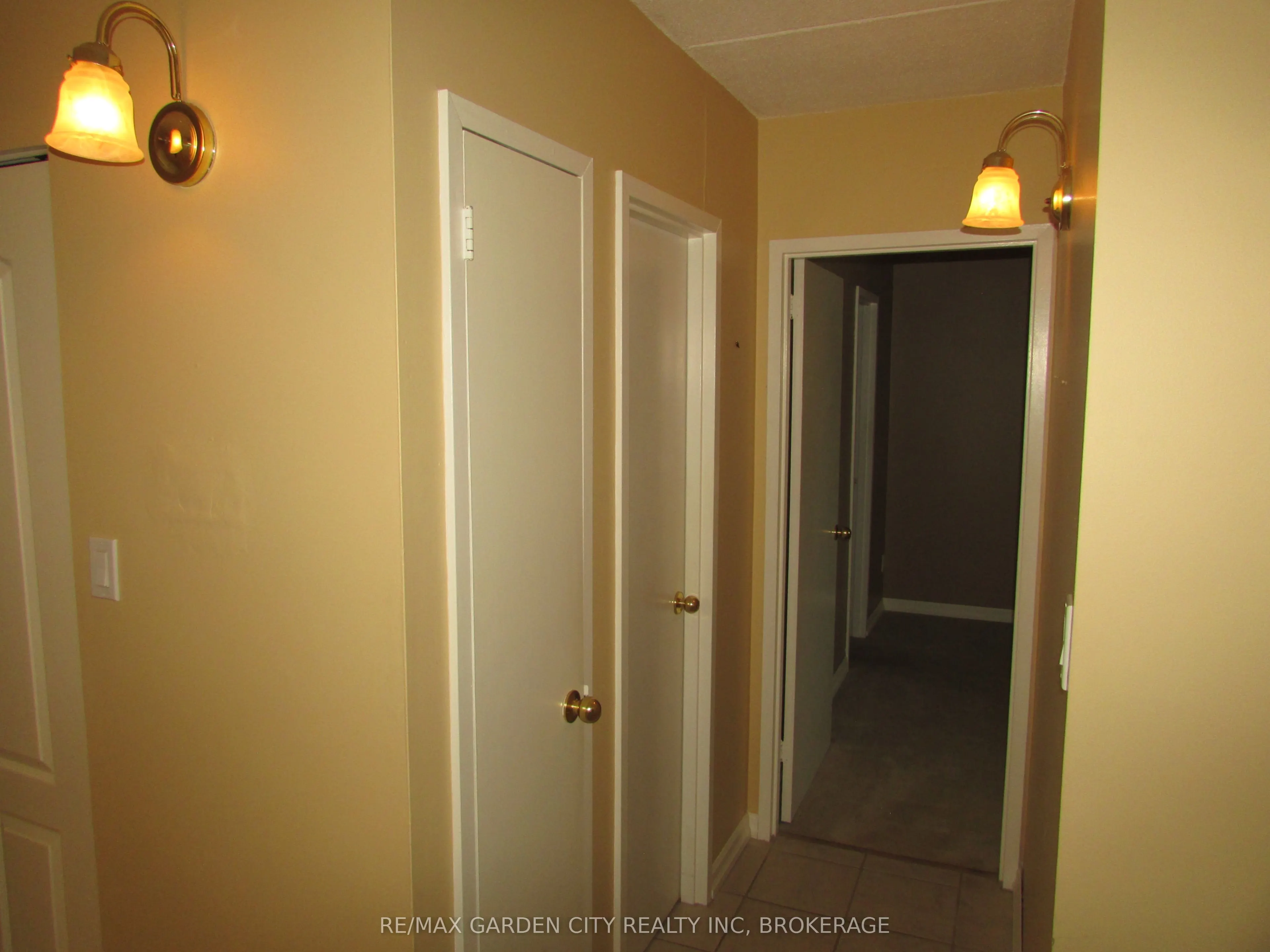 198 Scott Street S, #215
