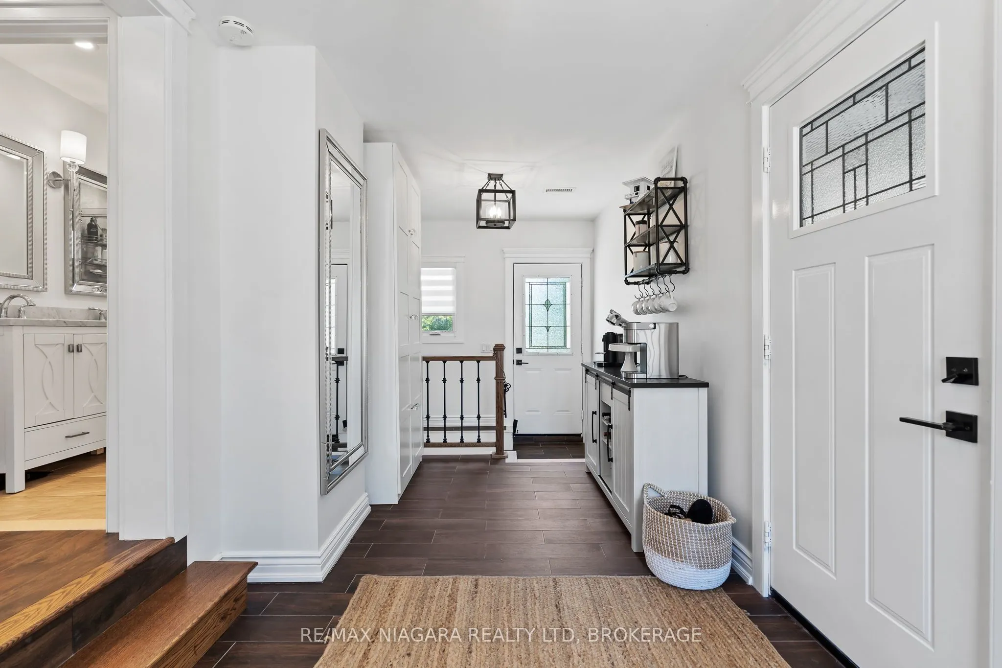1427 Niagara Stone Road