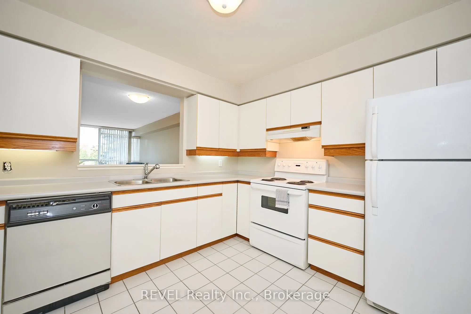 5100 Dorchester Road, #206