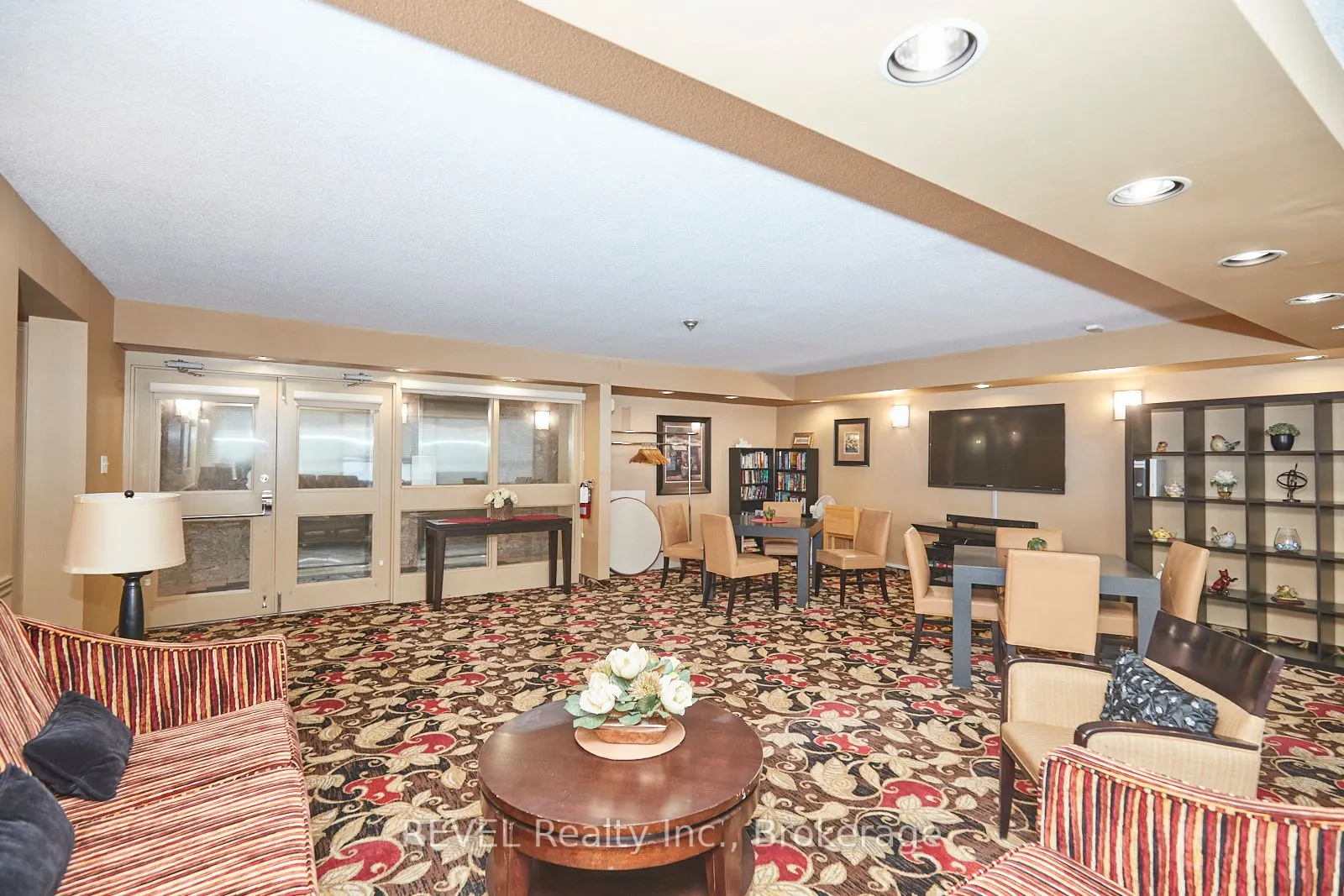 5100 Dorchester Road, #206