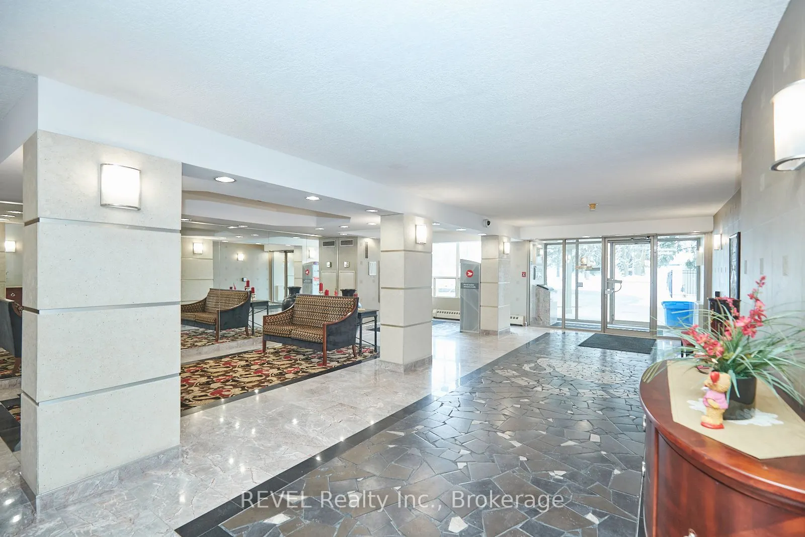5100 Dorchester Road, #206