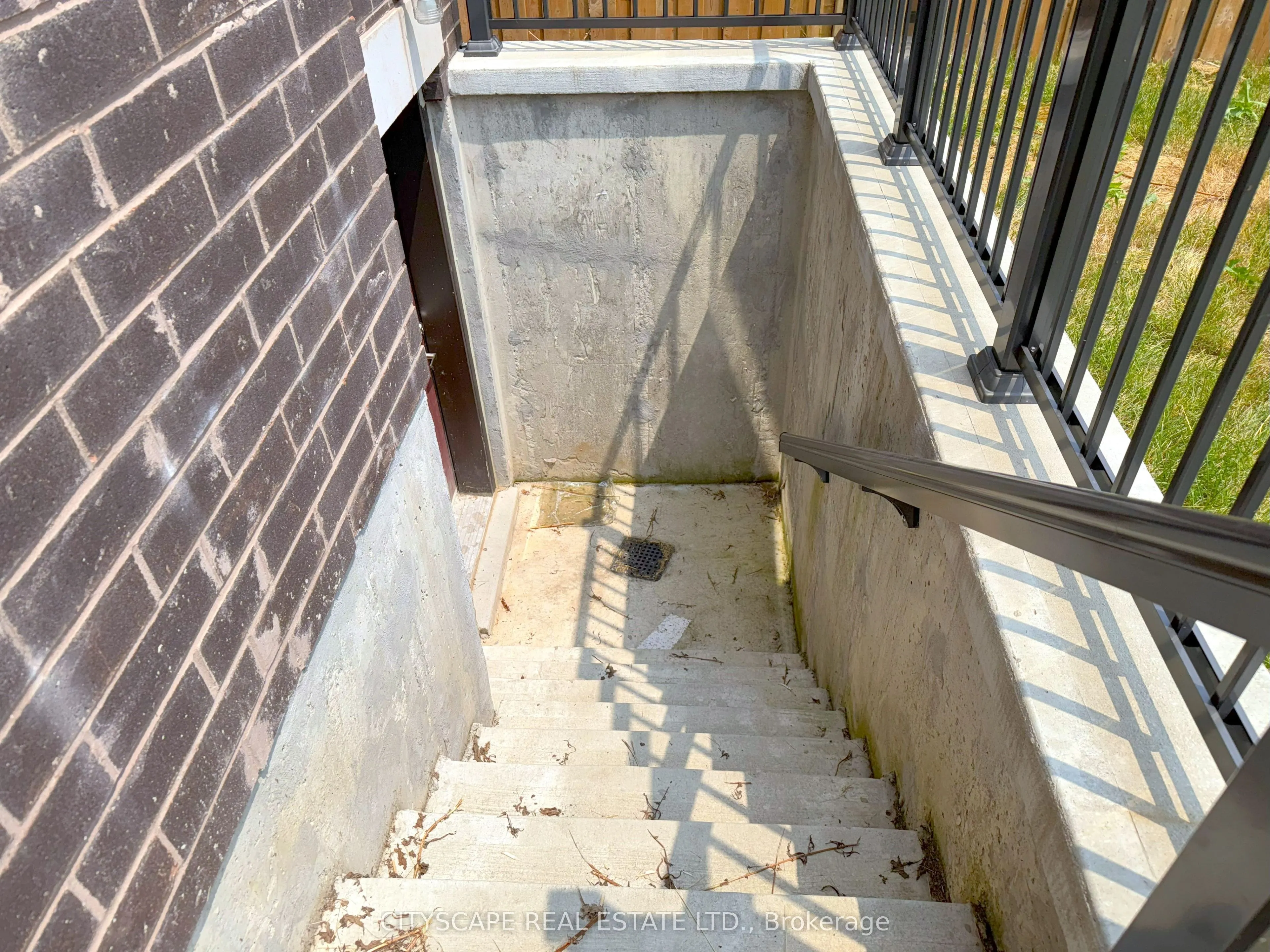 76 Elstone Place
