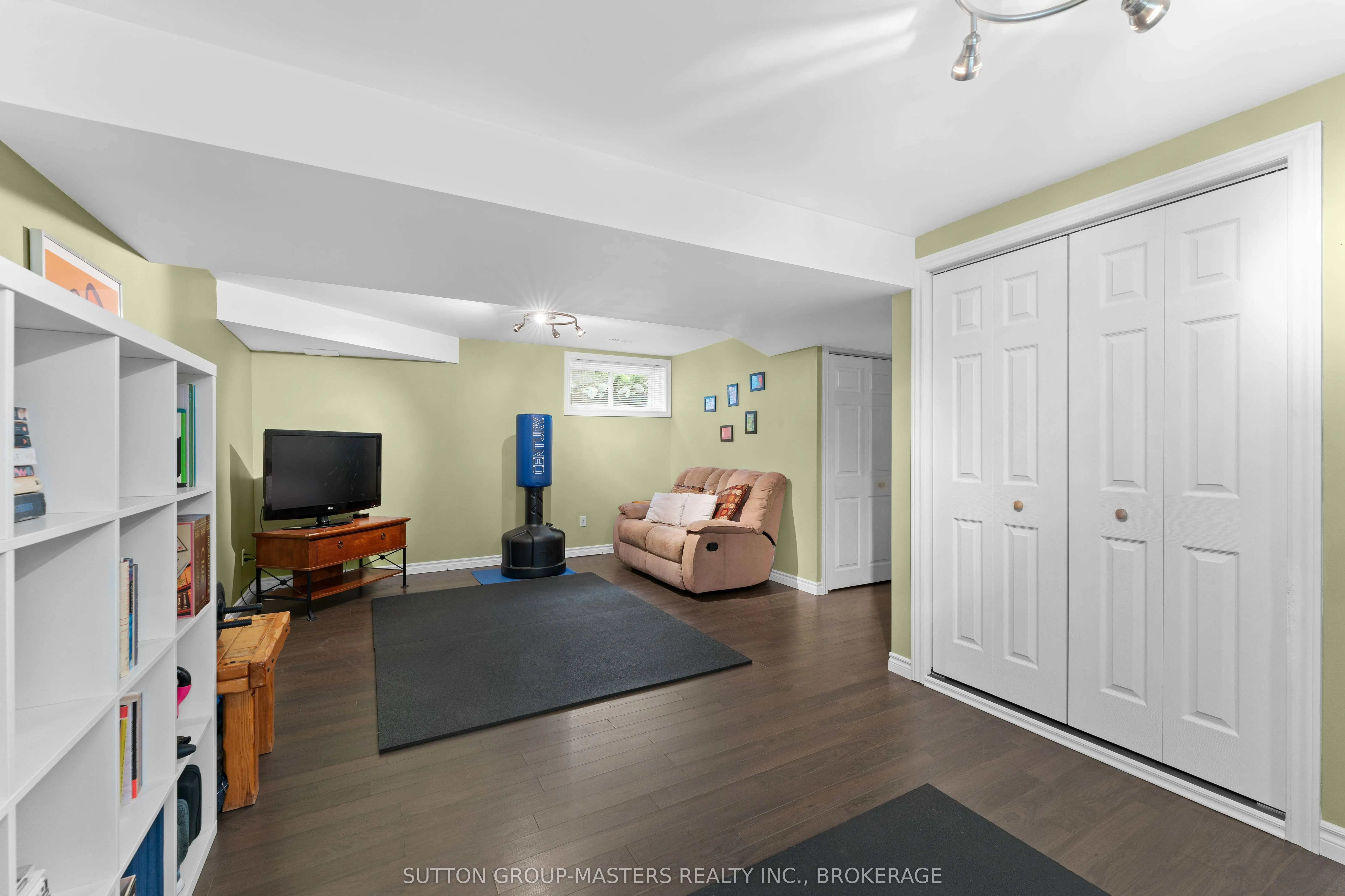 1183 Pixley Place