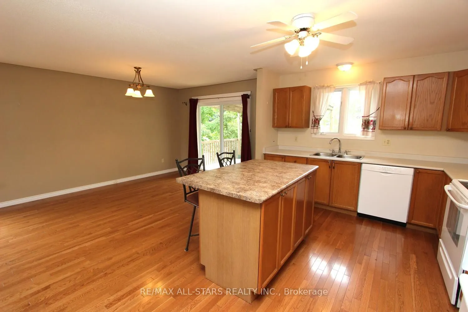 47 Cedartree Lane