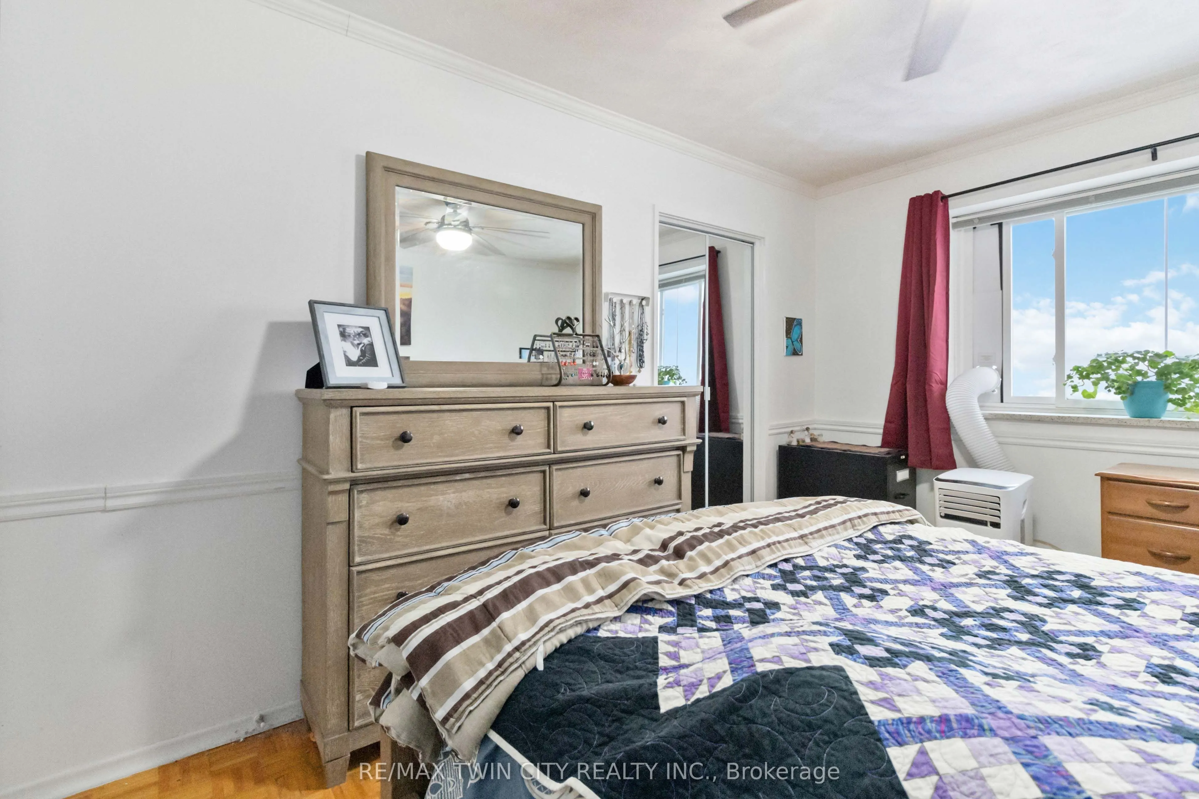 87 St George Street, #604