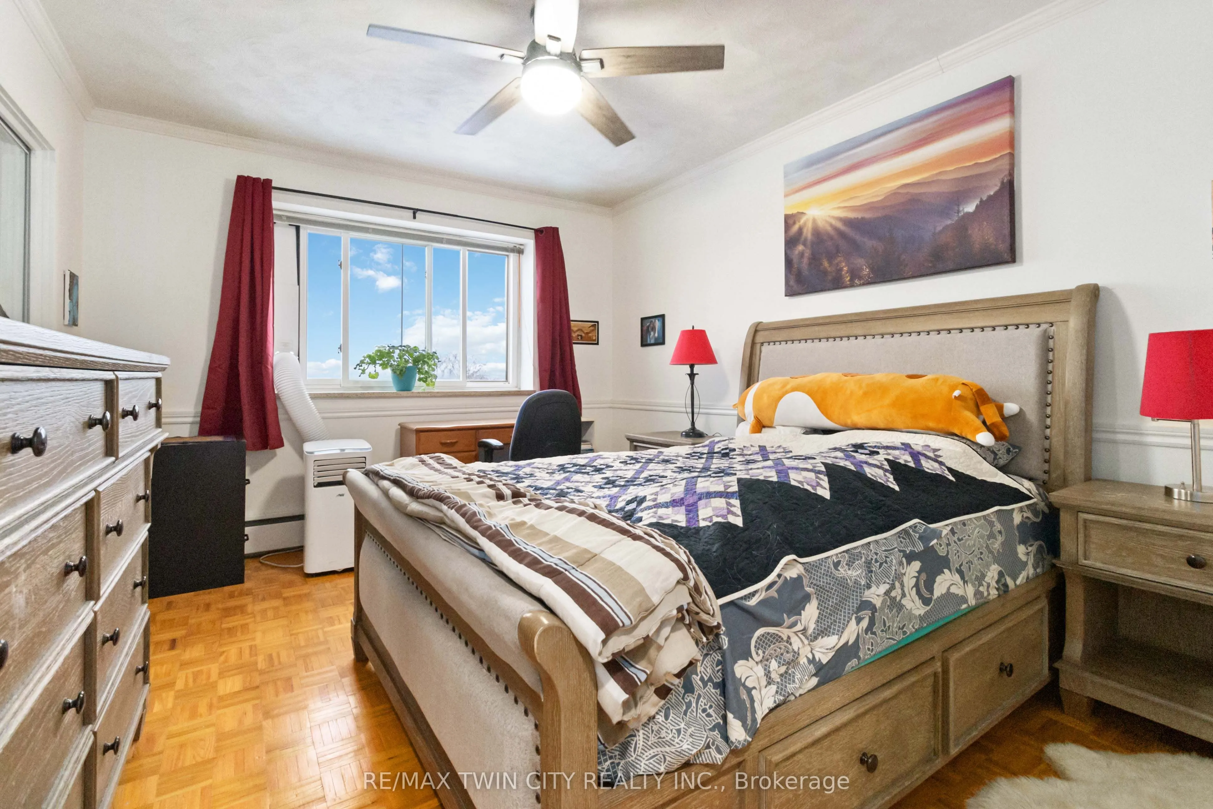 87 St George Street, #604
