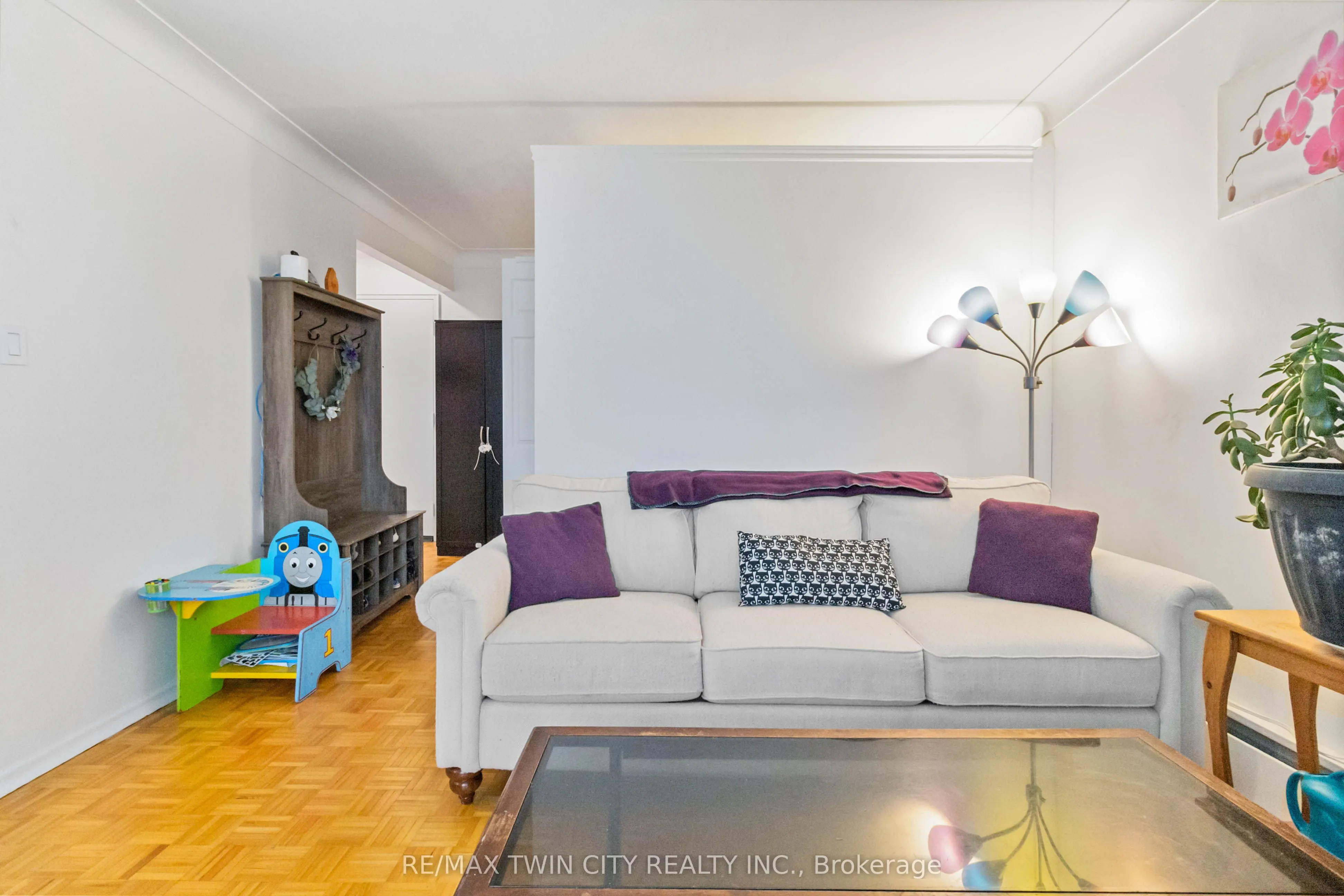 87 St George Street, #604