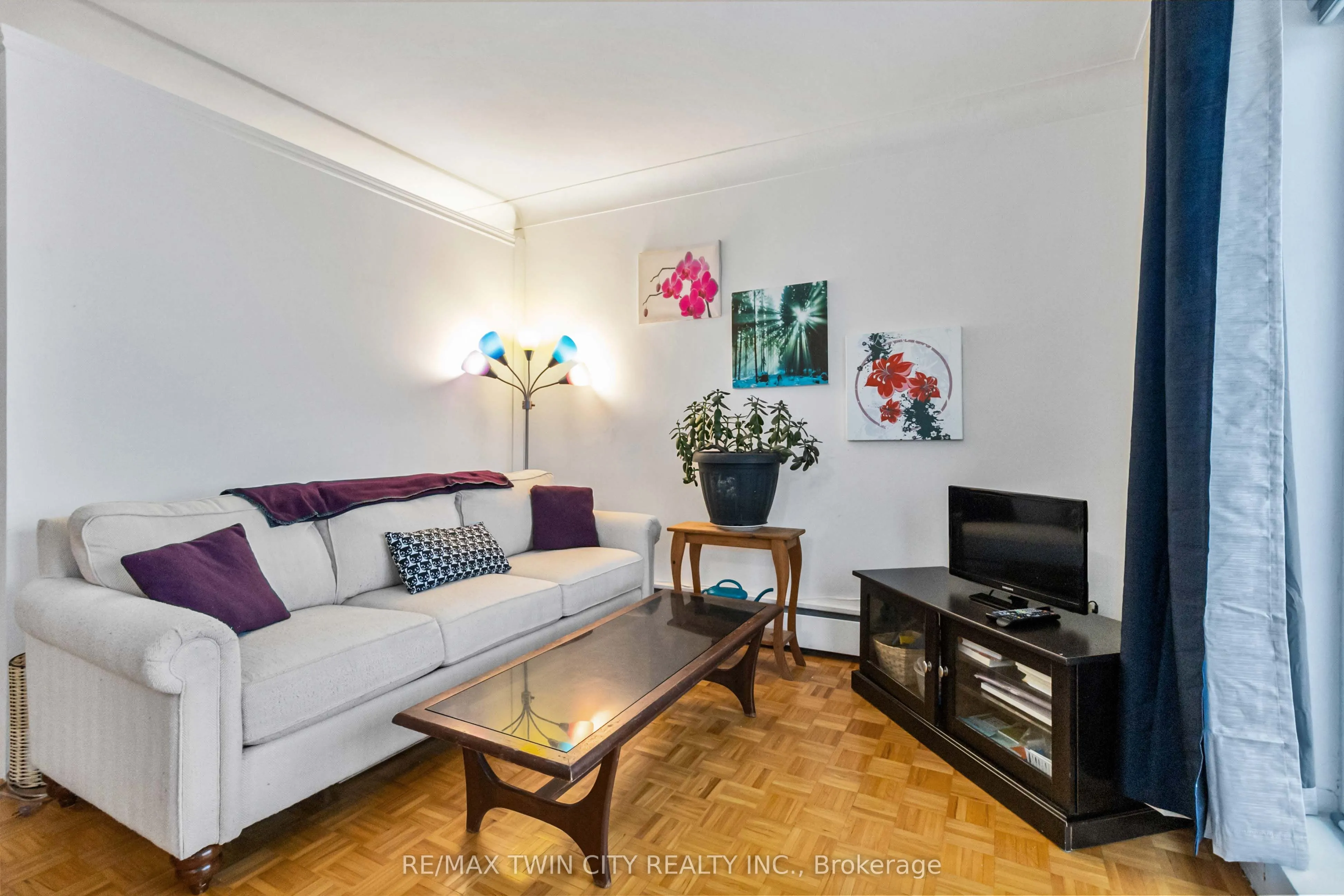 87 St George Street, #604