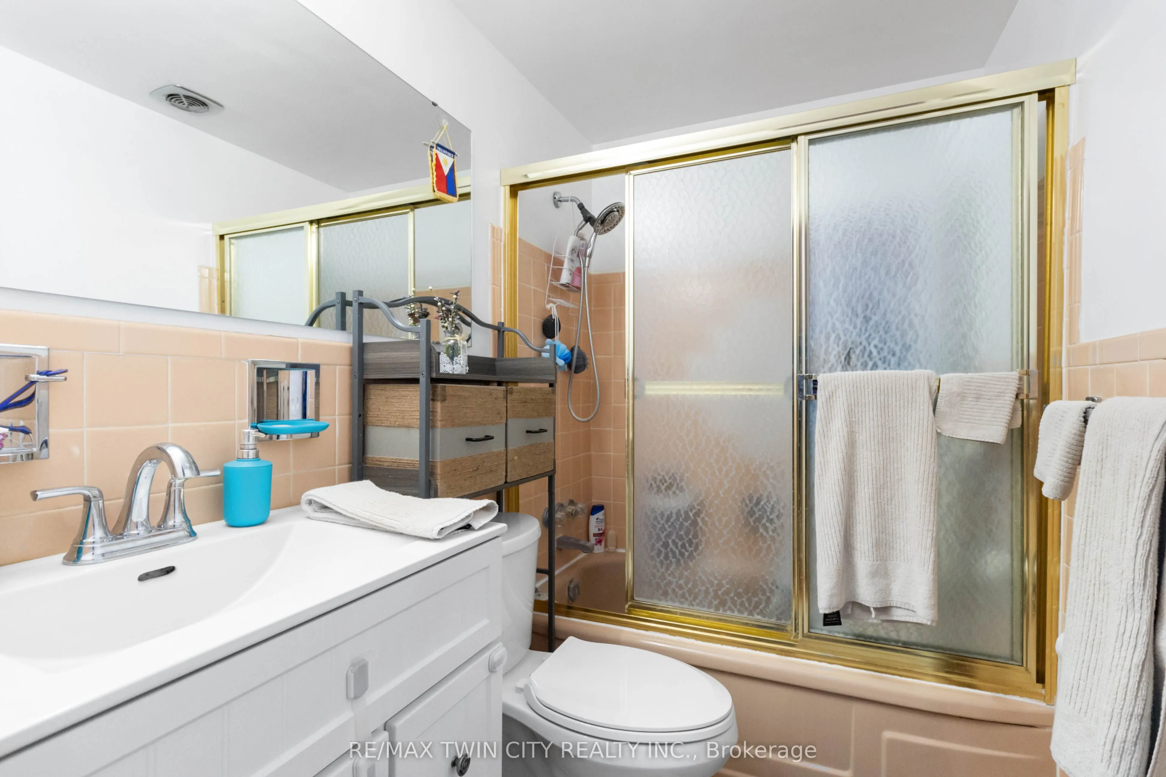 87 St George Street, #604