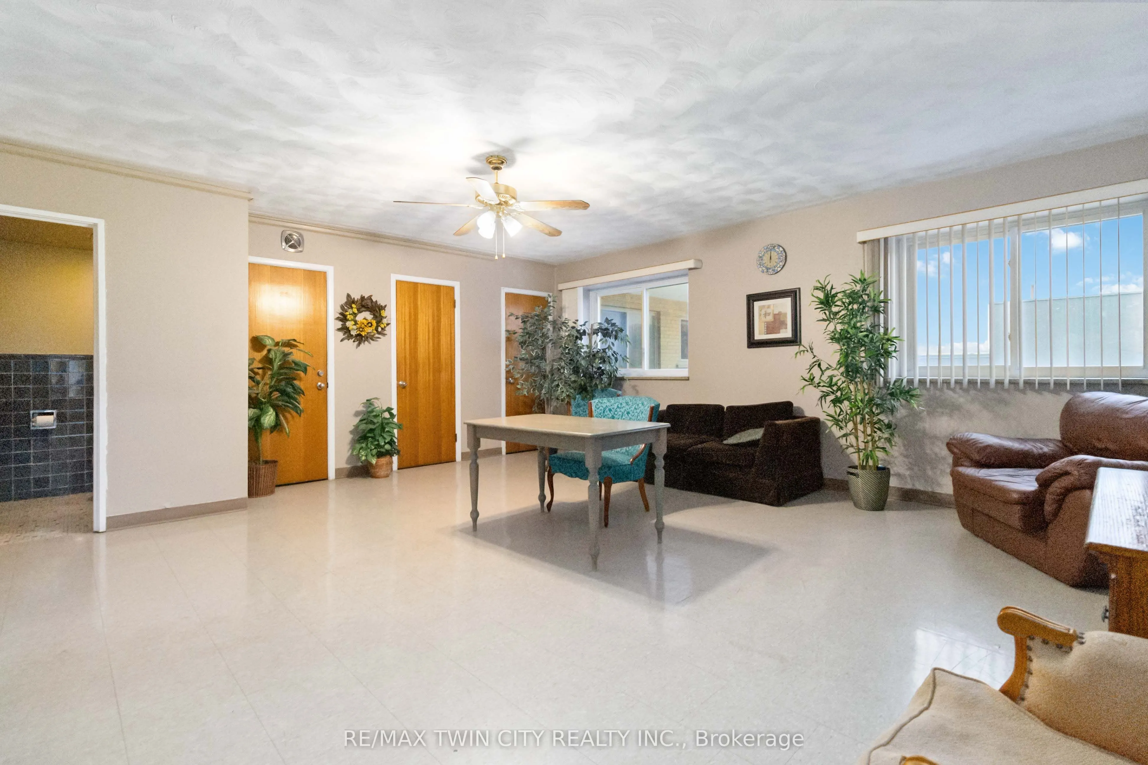 87 St George Street, #604