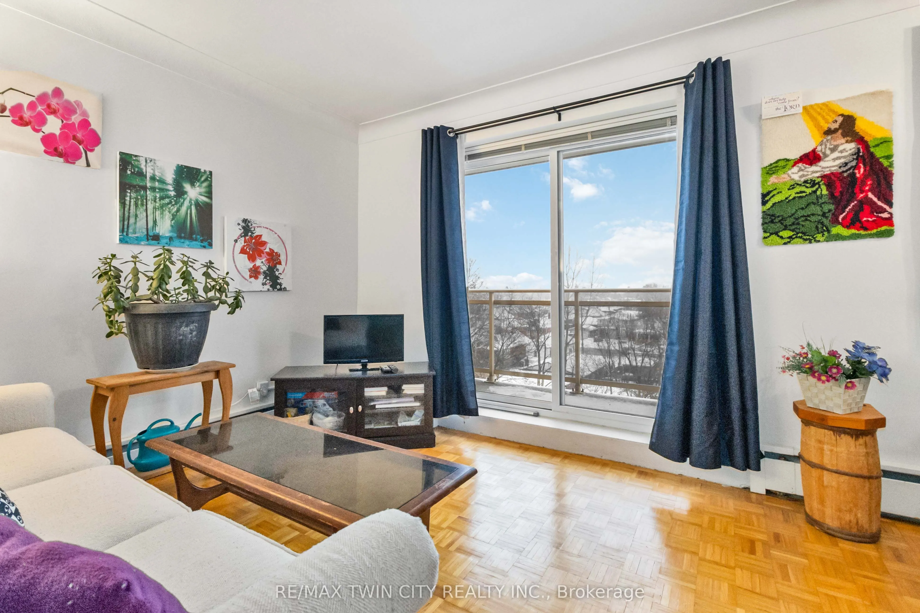 87 St George Street, #604