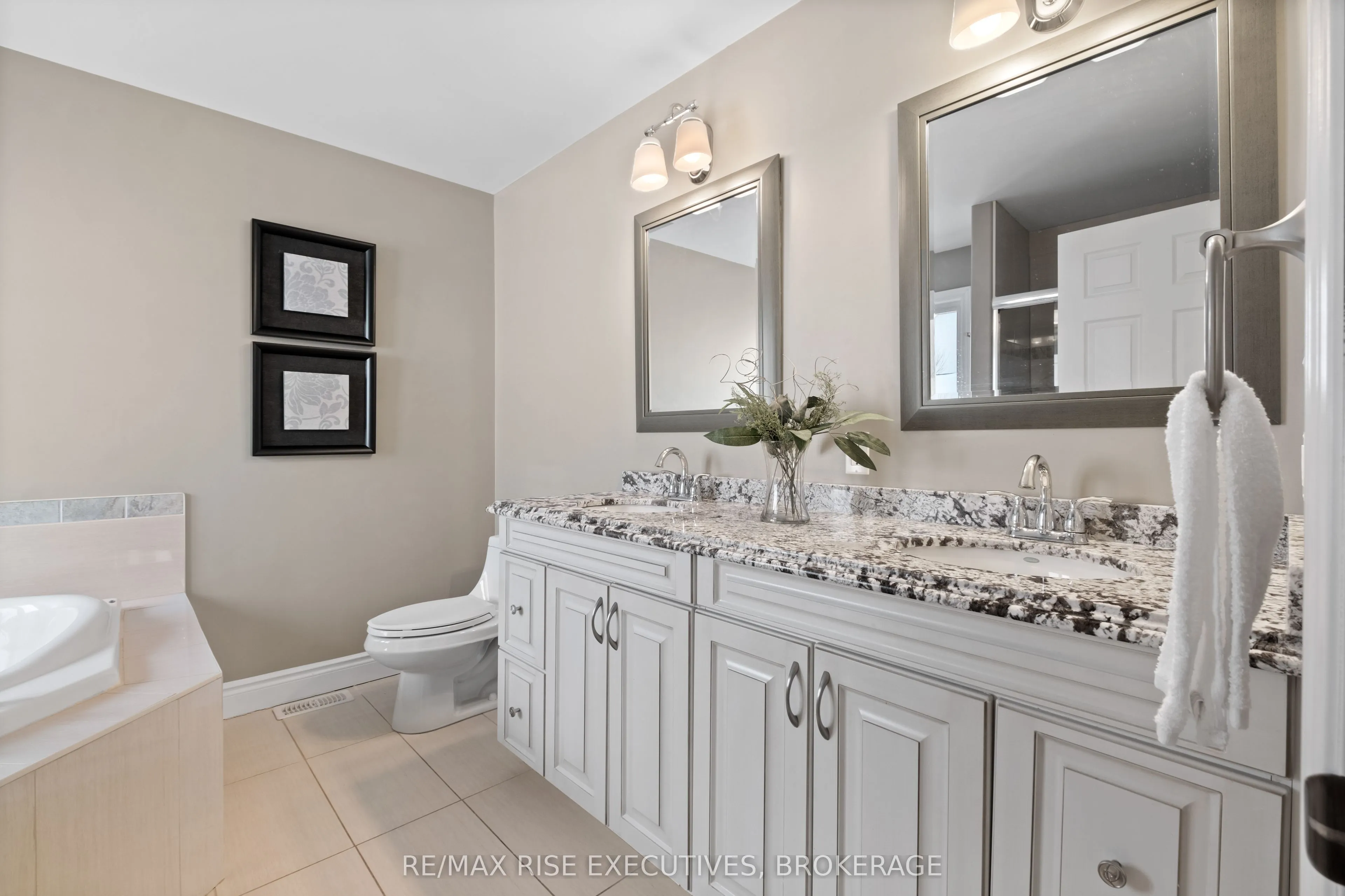 734 Kananaskis Drive