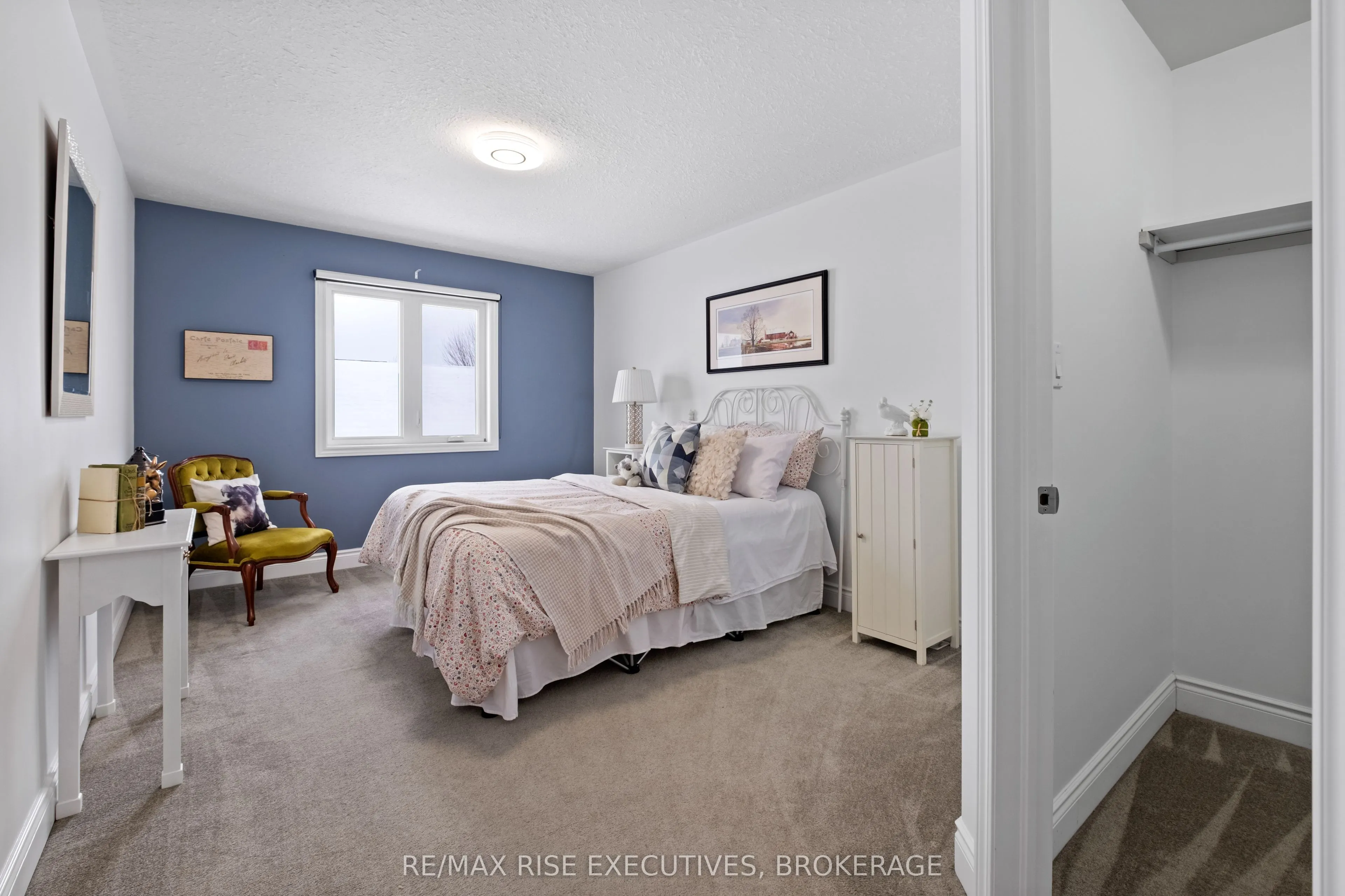 734 Kananaskis Drive