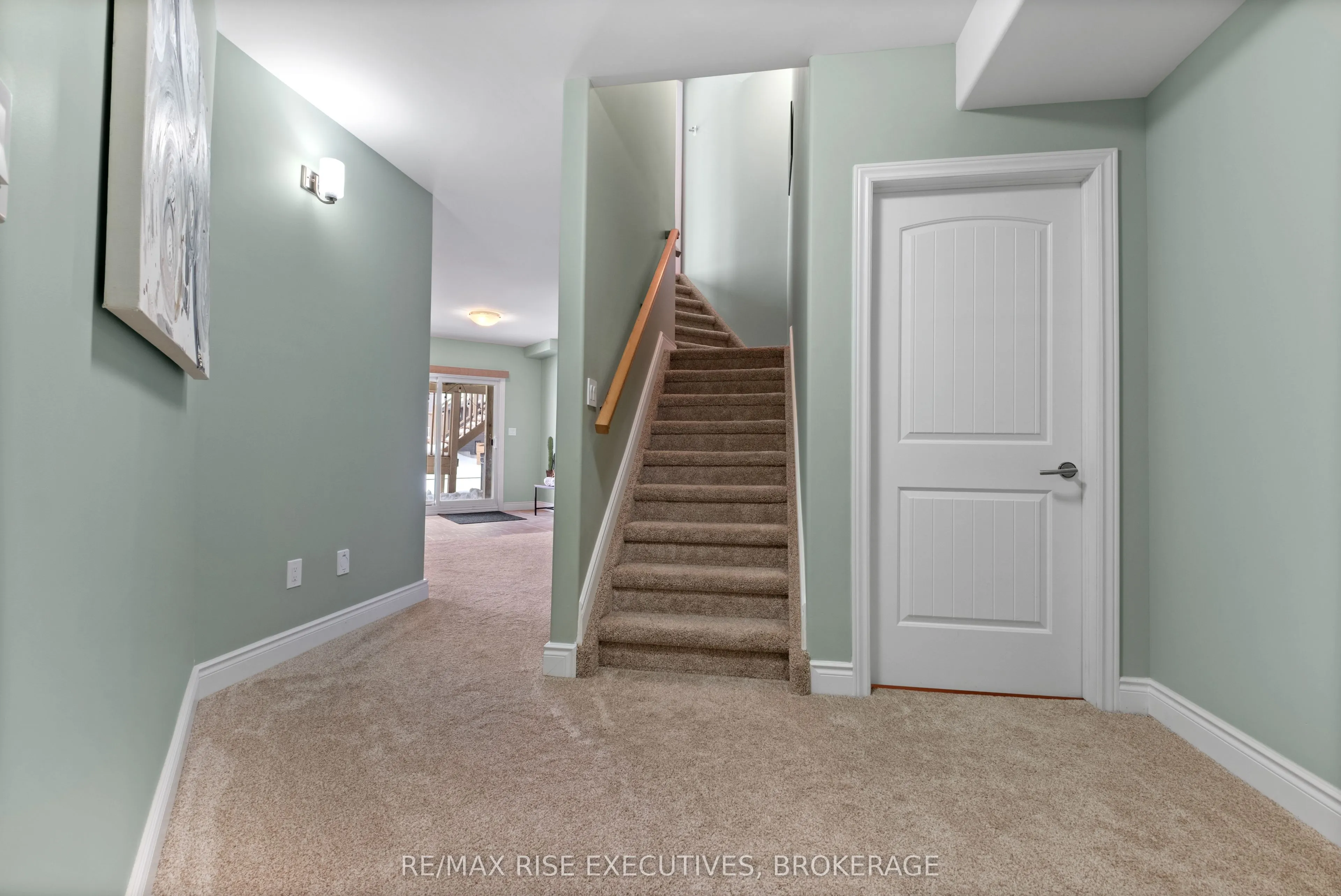 734 Kananaskis Drive