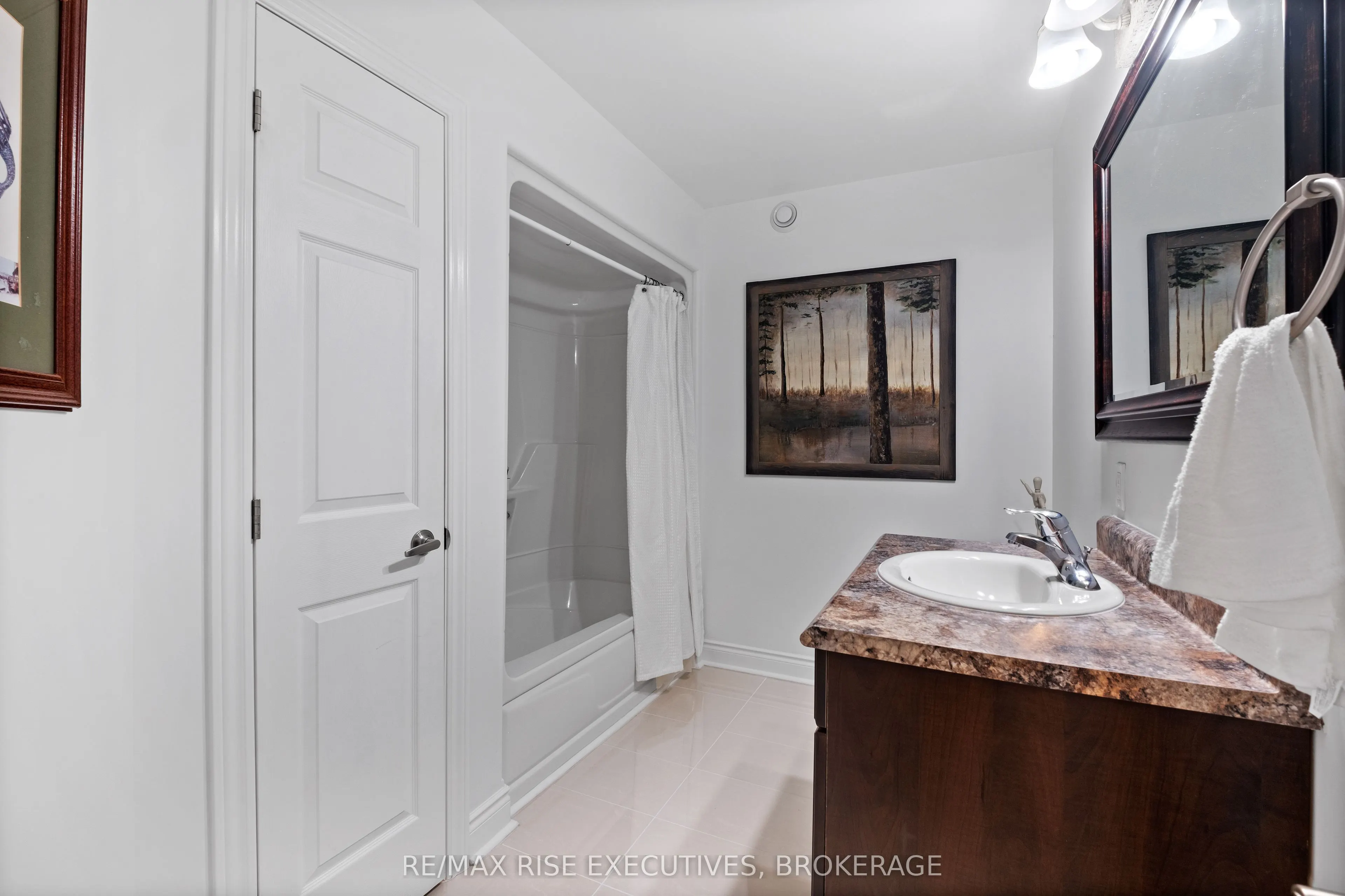 734 Kananaskis Drive