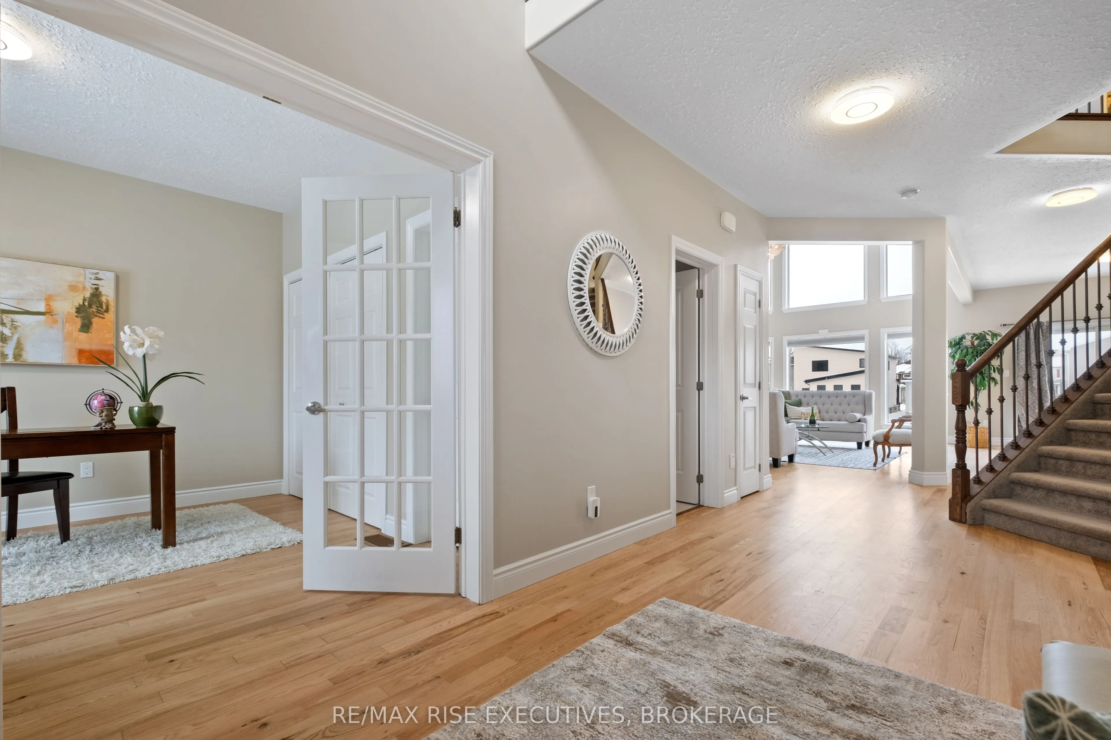 734 Kananaskis Drive