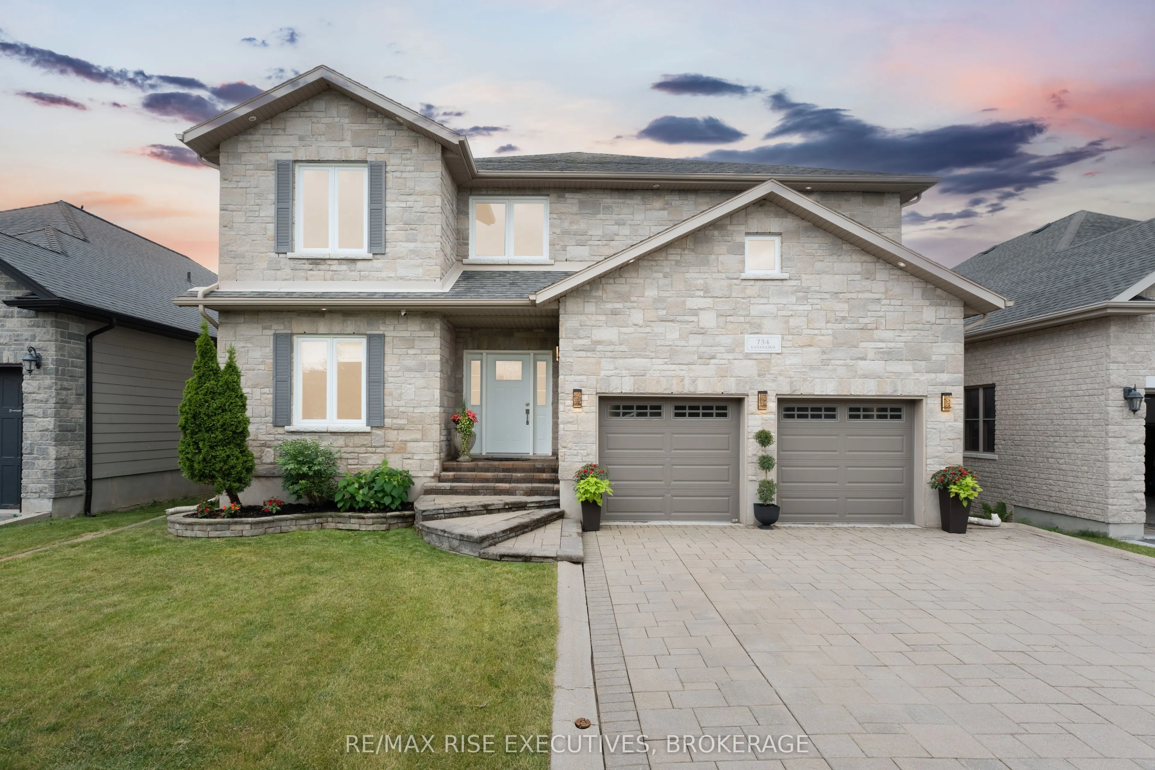 734 Kananaskis Drive