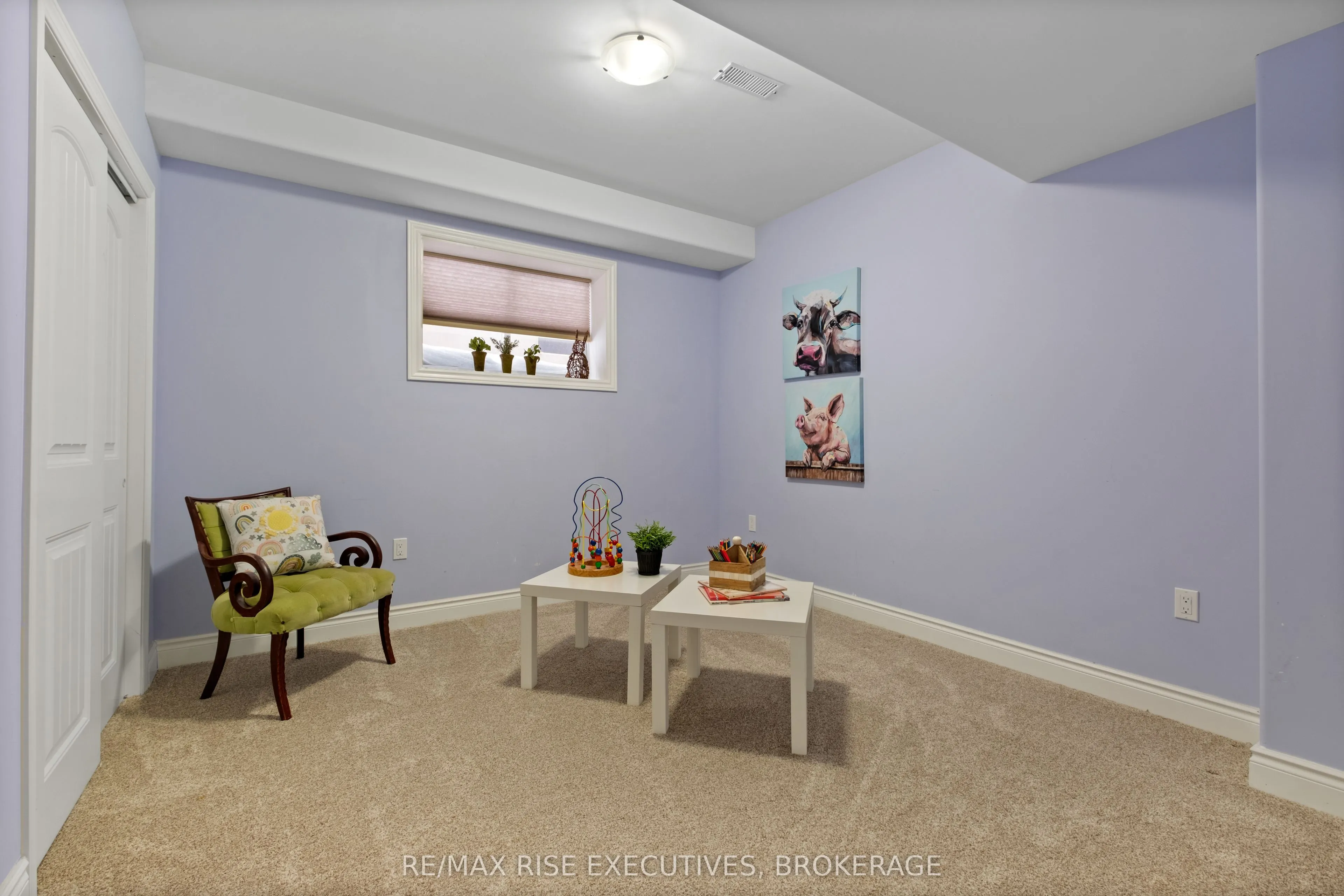 734 Kananaskis Drive