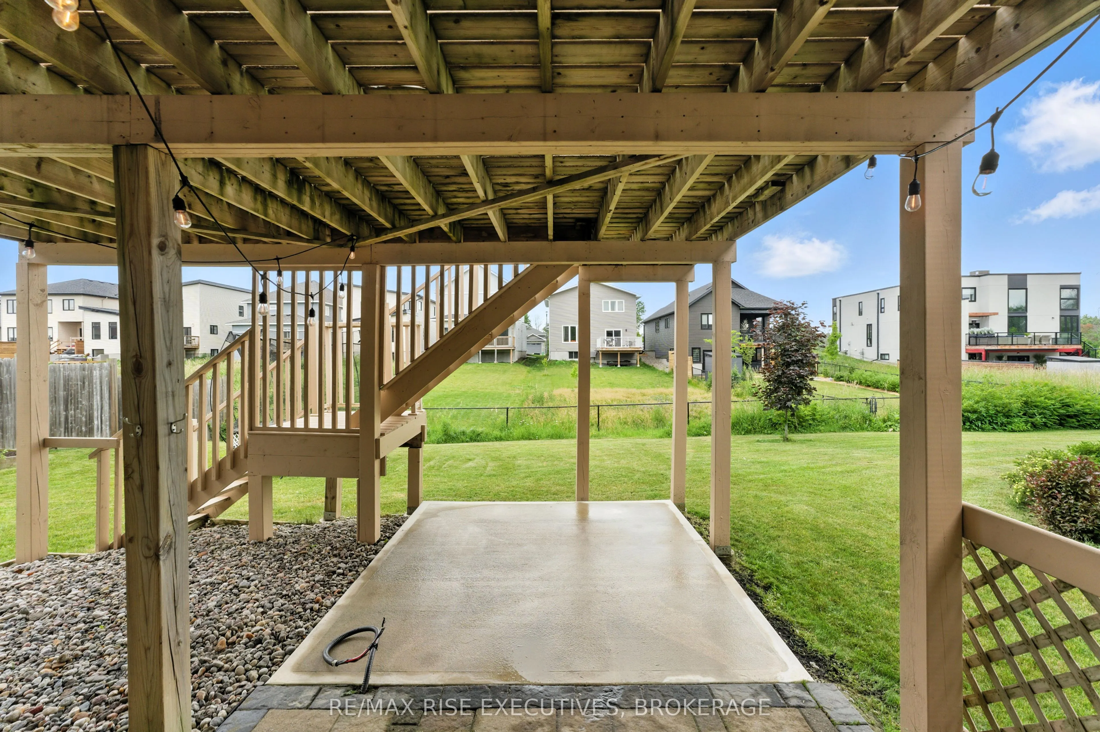 734 Kananaskis Drive