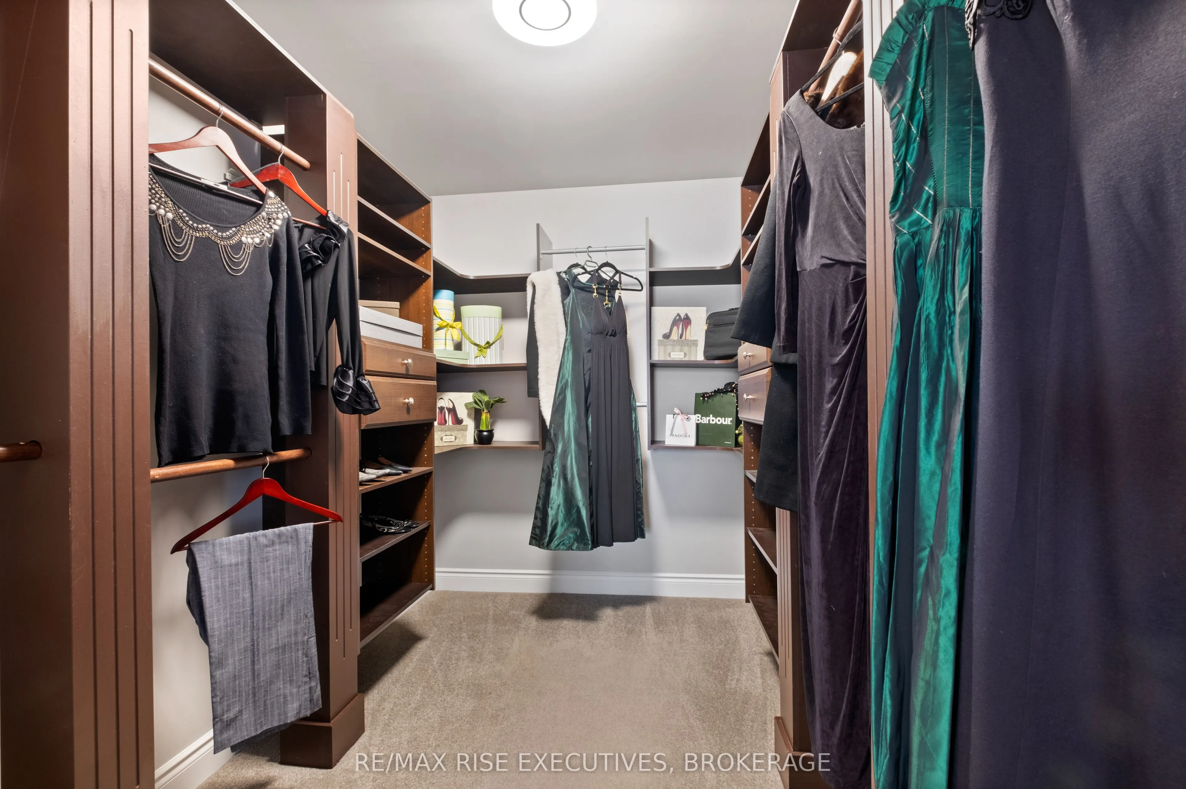 734 Kananaskis Drive