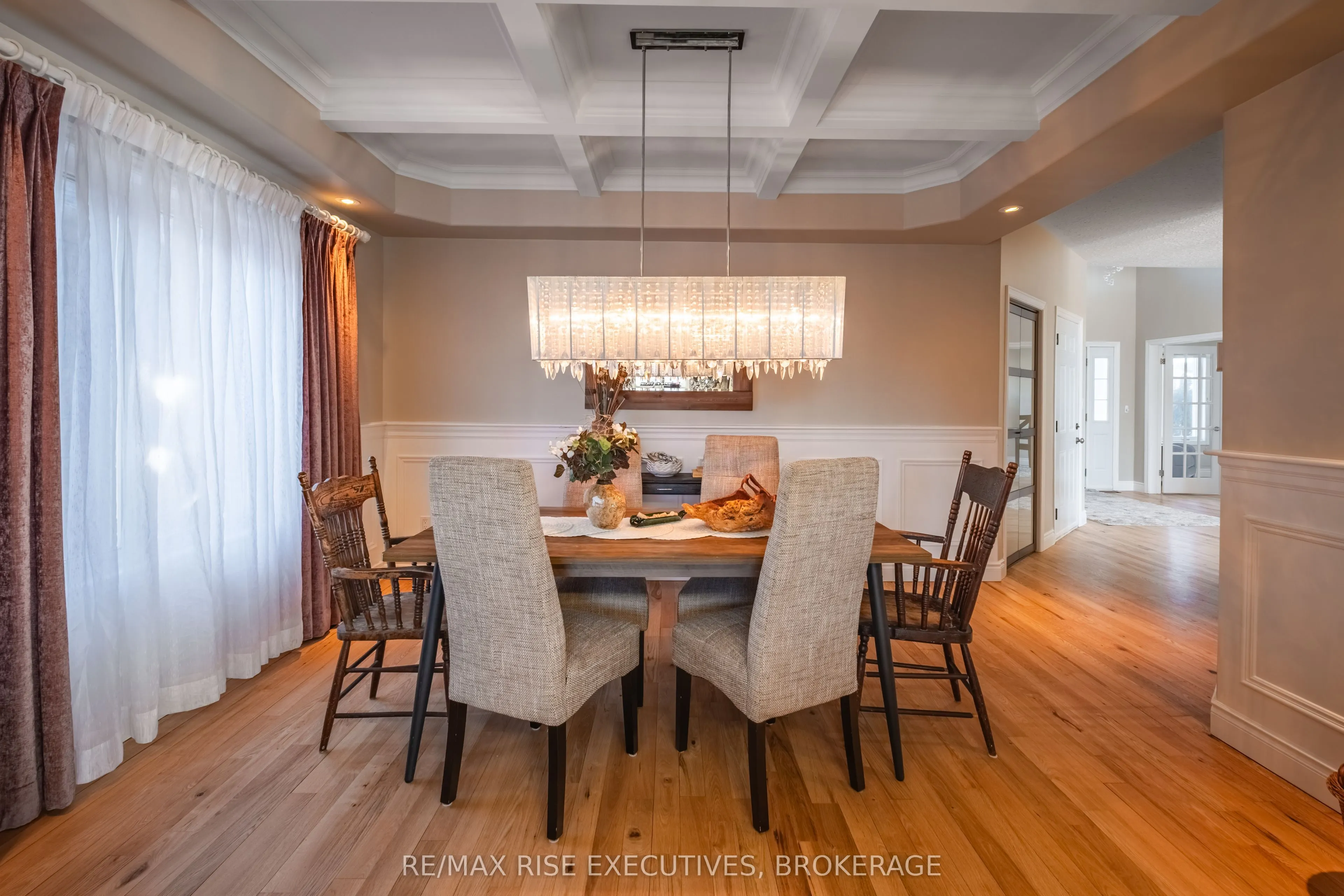 734 Kananaskis Drive