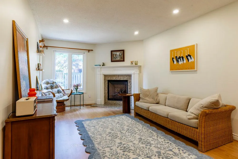 10 Huntingwood Avenue, #20