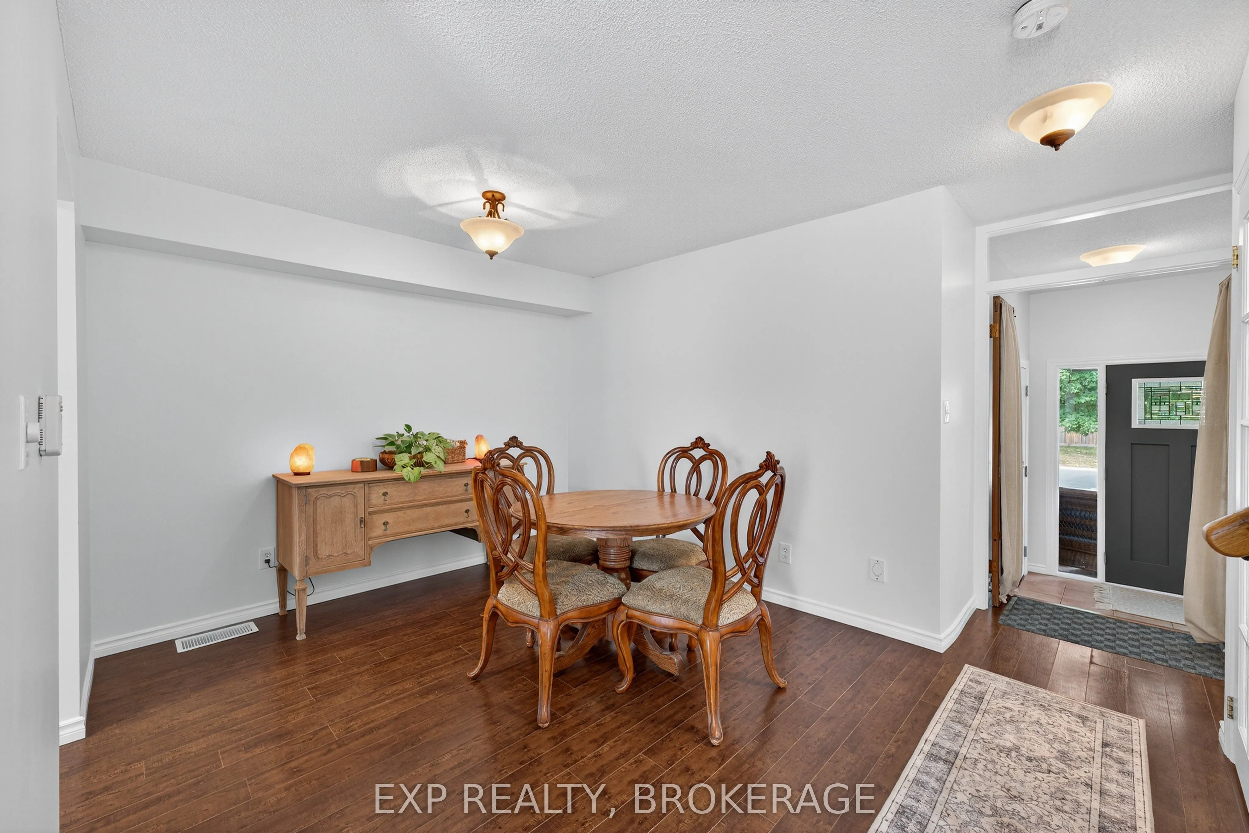 550 Barnsley Crescent