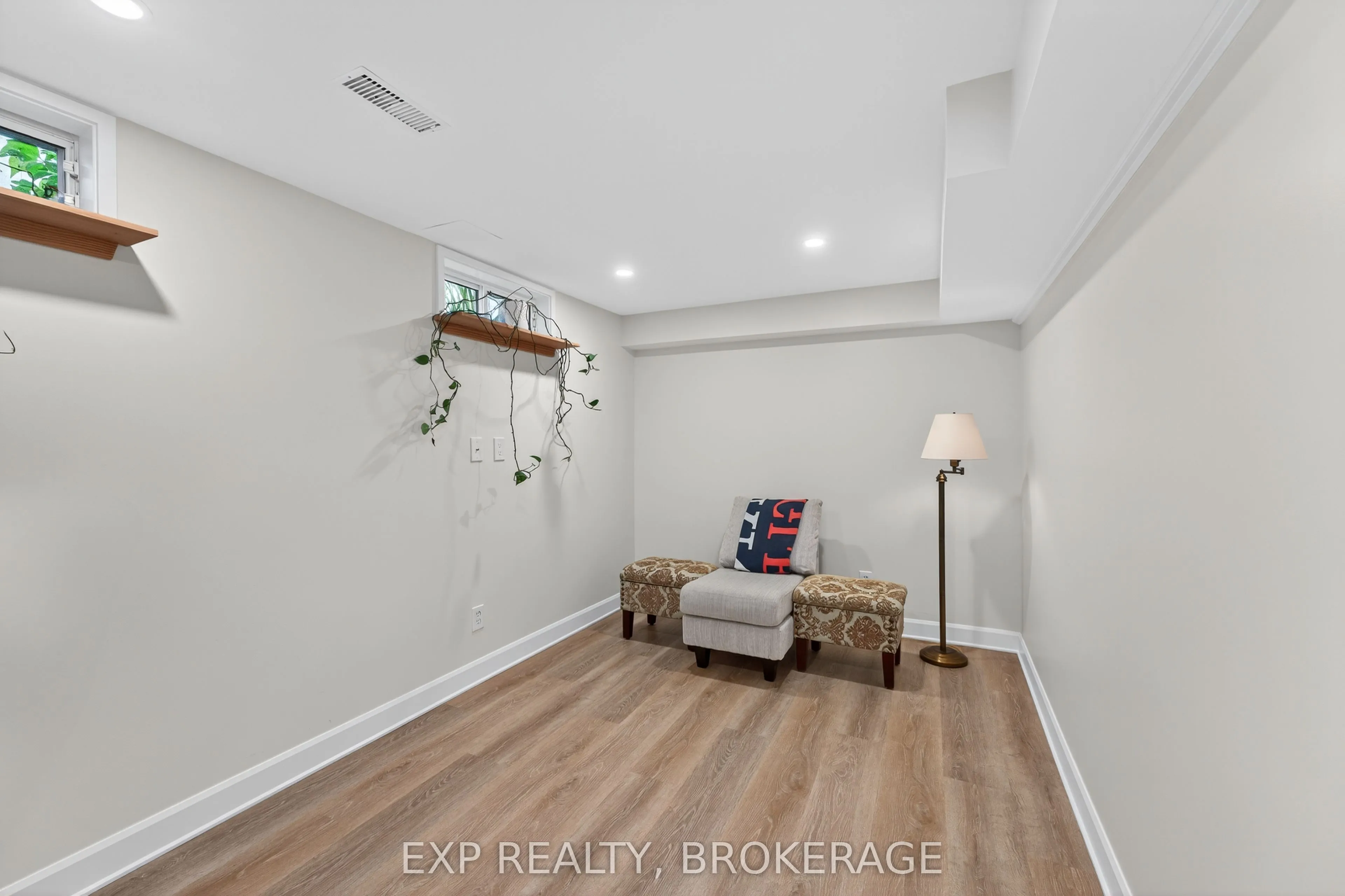 550 Barnsley Crescent