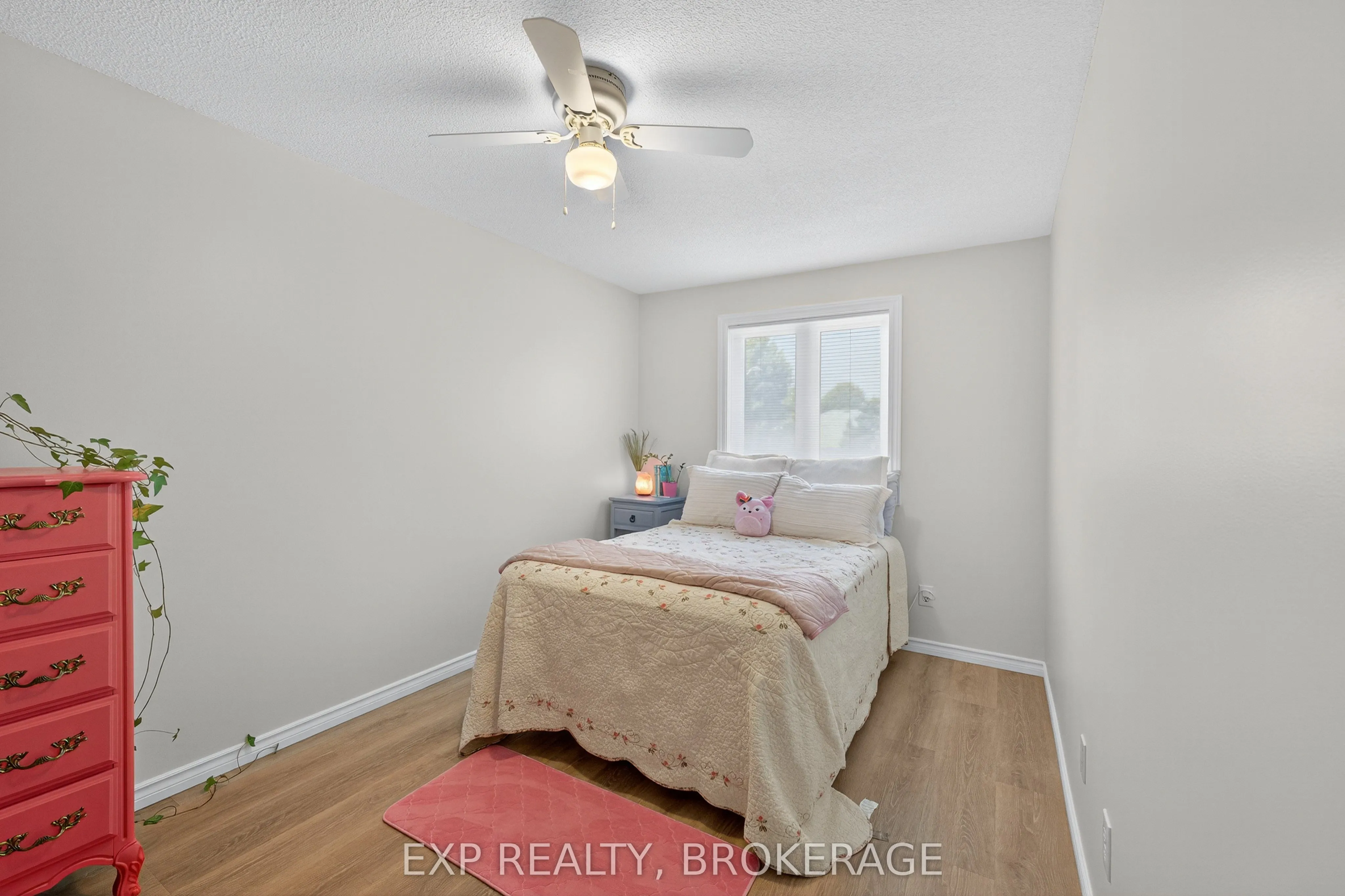 550 Barnsley Crescent