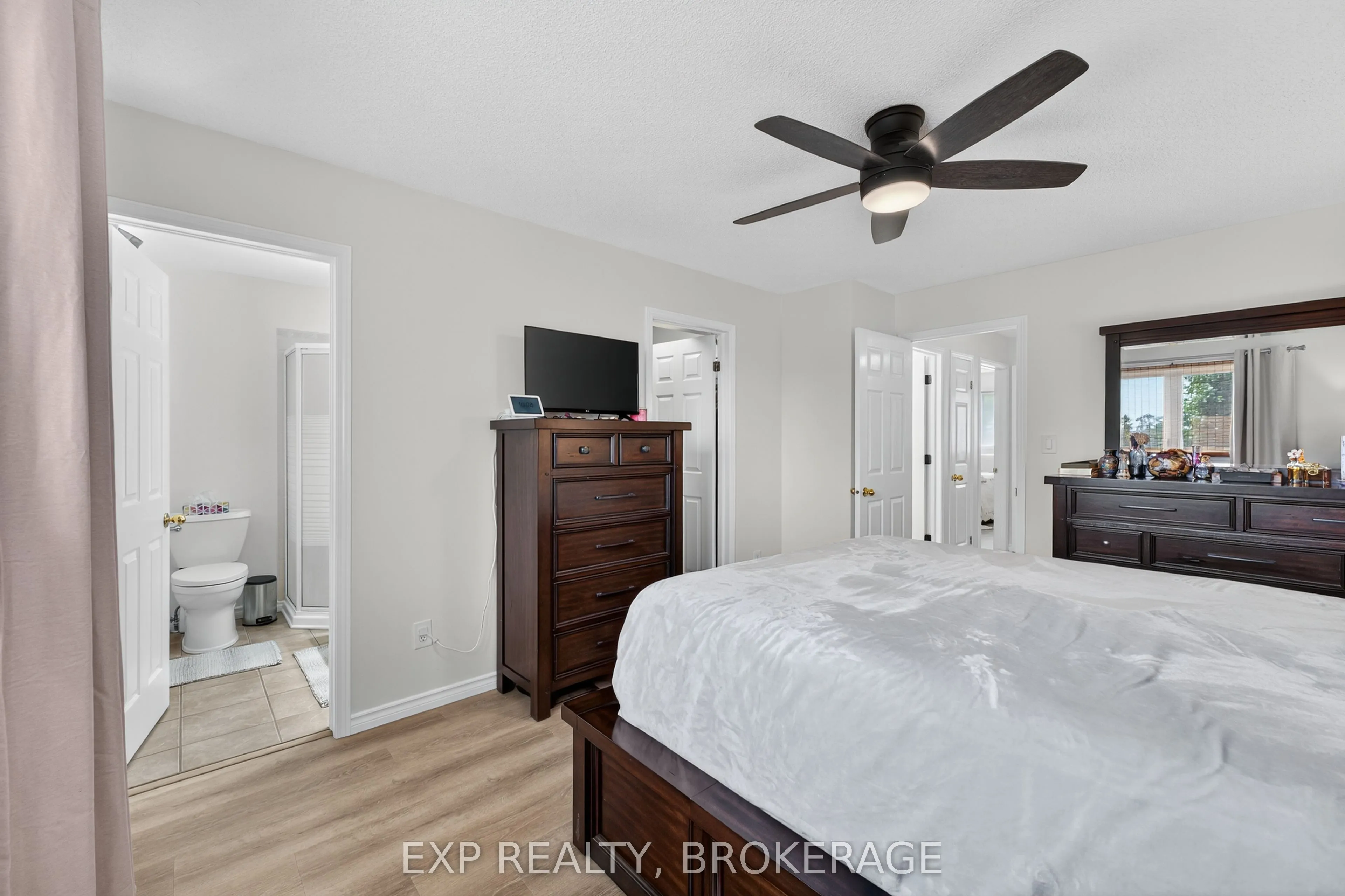 550 Barnsley Crescent