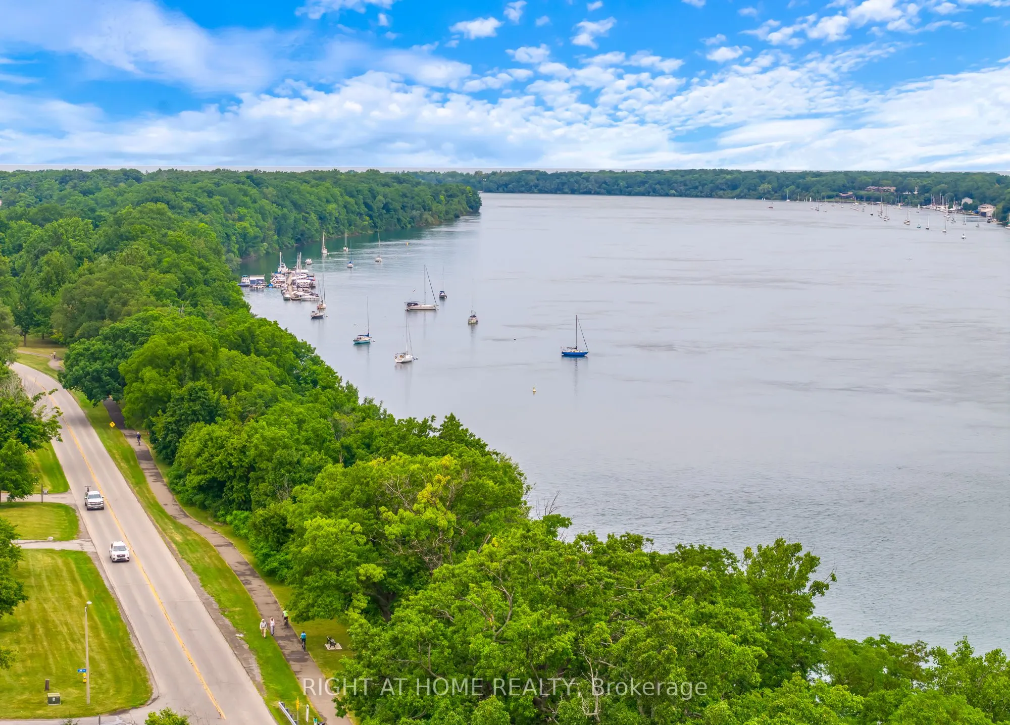 15756 Niagara Parkway