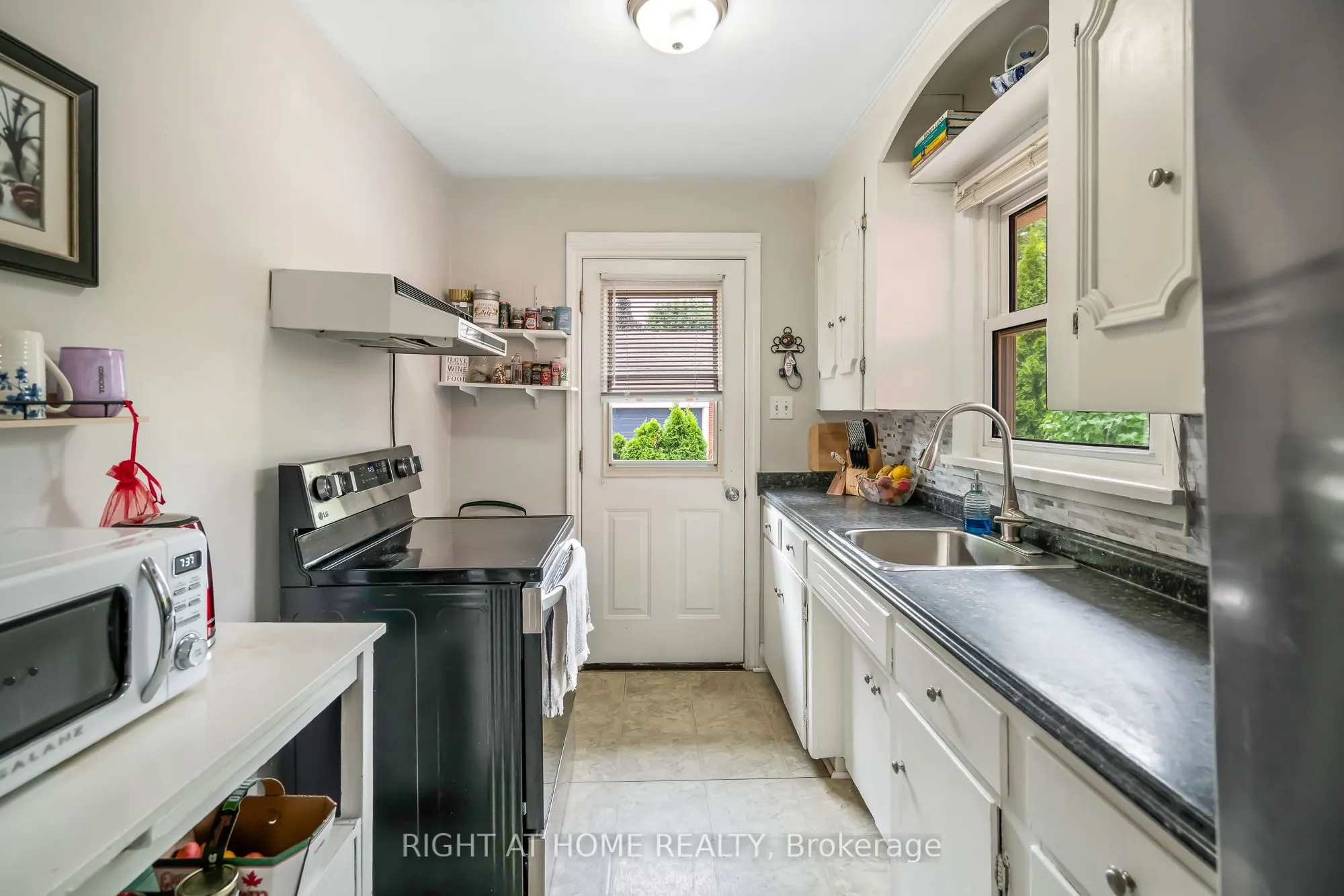 15756 Niagara Parkway
