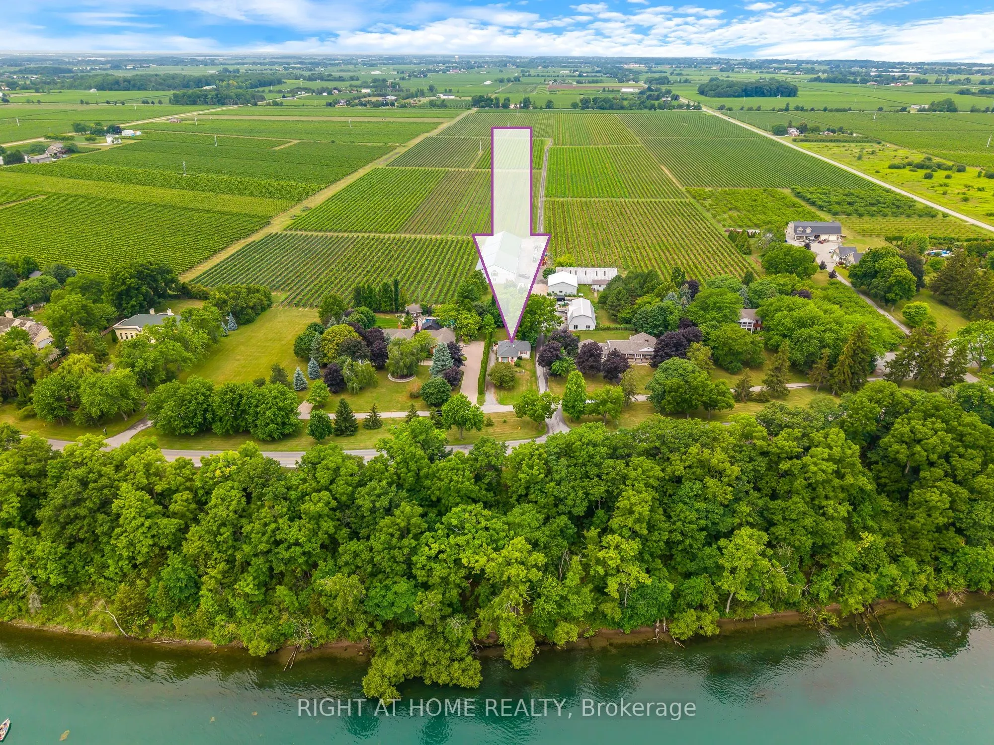 15756 Niagara Parkway