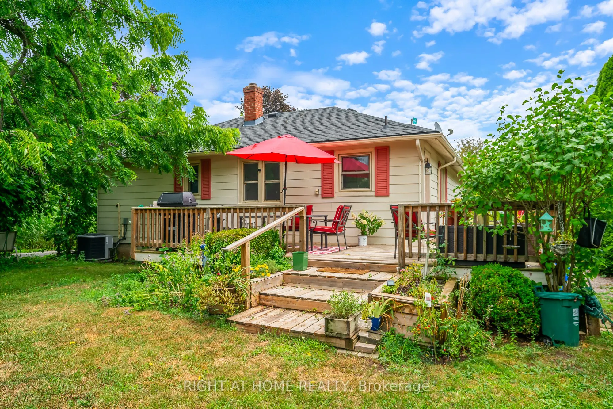 15756 Niagara Parkway